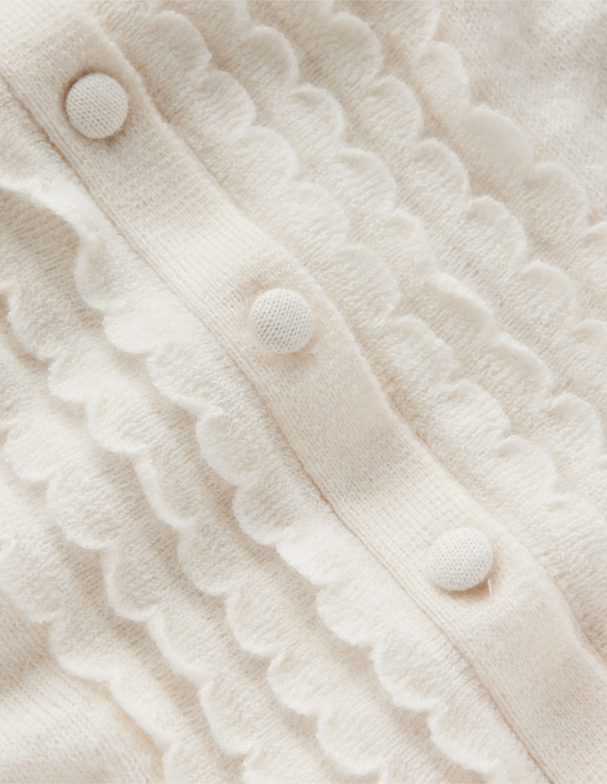 Strickjacke mit Muschelsaum an den Ärmeln-Warmes Naturweiß - Image 6