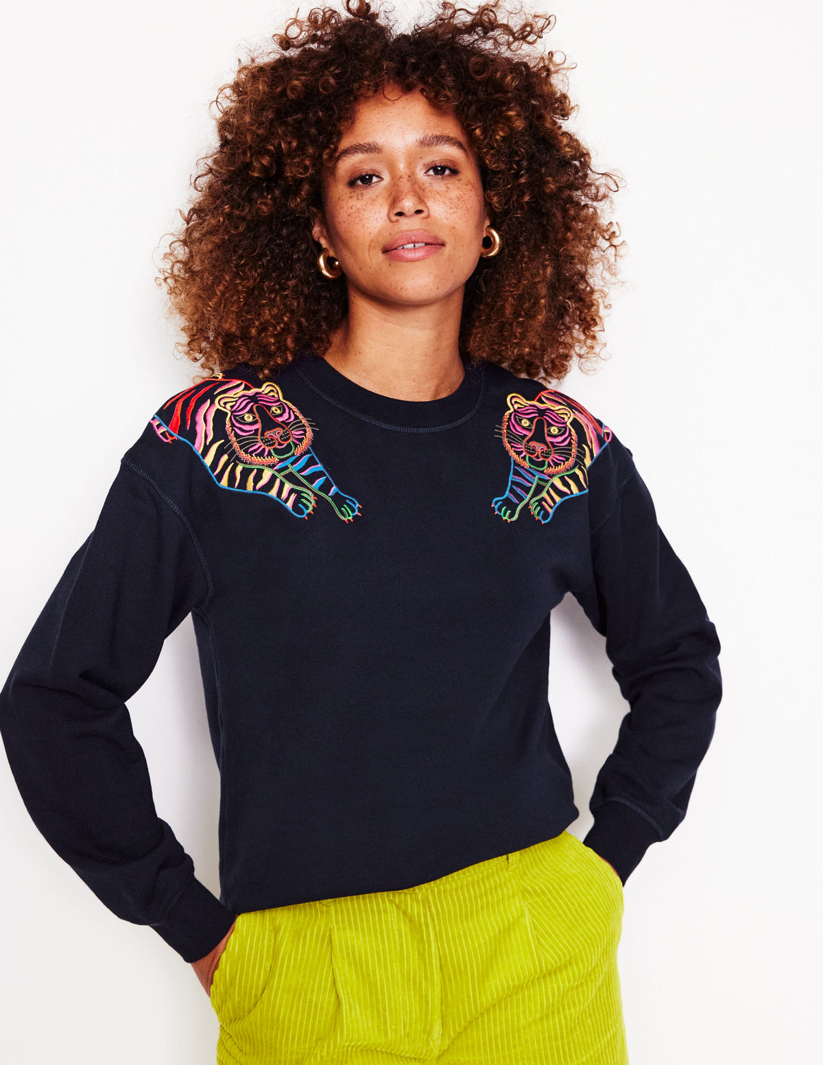Emi Sweatshirt mit Stickerei-Marineblau, Tiger Stickerei - Image 2