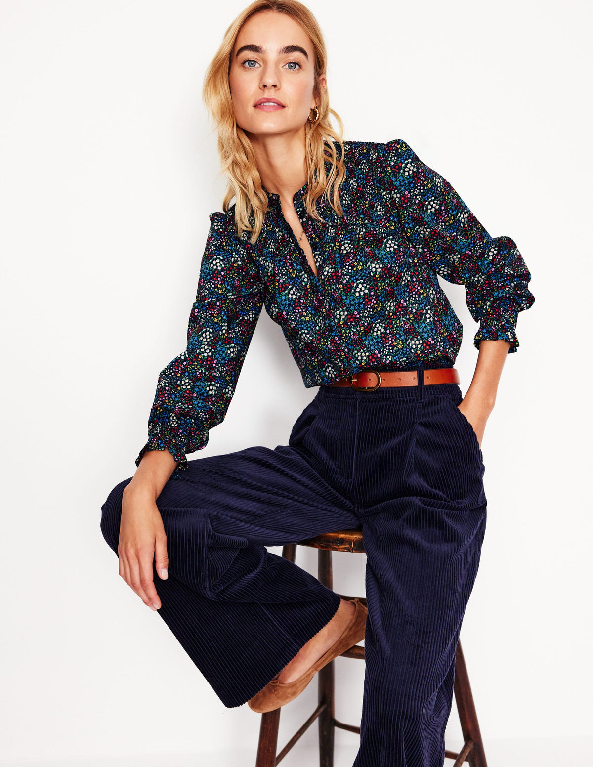 Blouse en coton avec empiècement à smocks-Marine Français, Boutons éparpillés-1