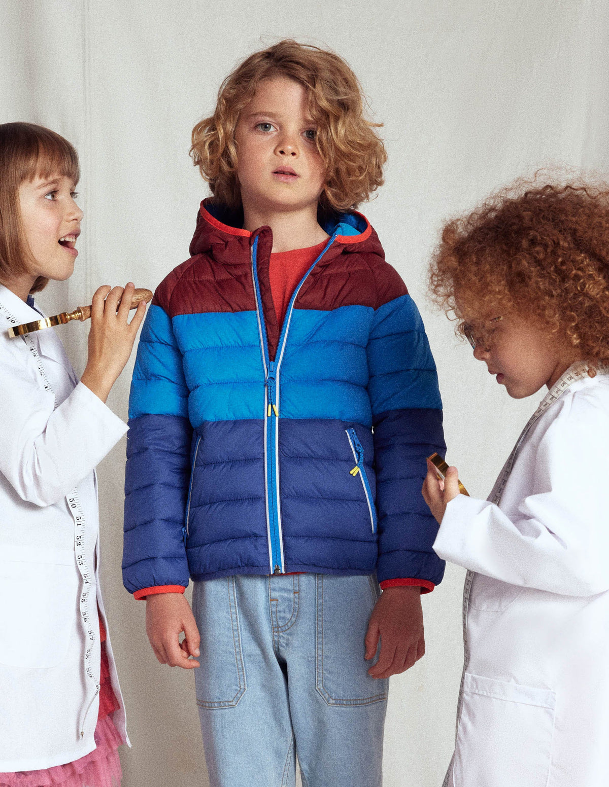 Bequem verstaubare, wattierte Jacke-Blau Blockfarben-5