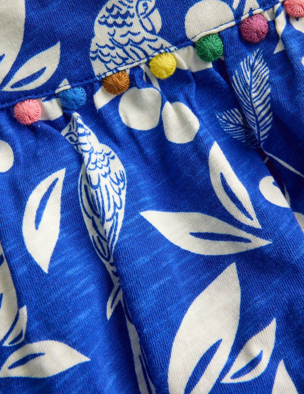 Combishort à pompons Ciara en jersey-Motif Parrot Palm bleu vif - Image 7