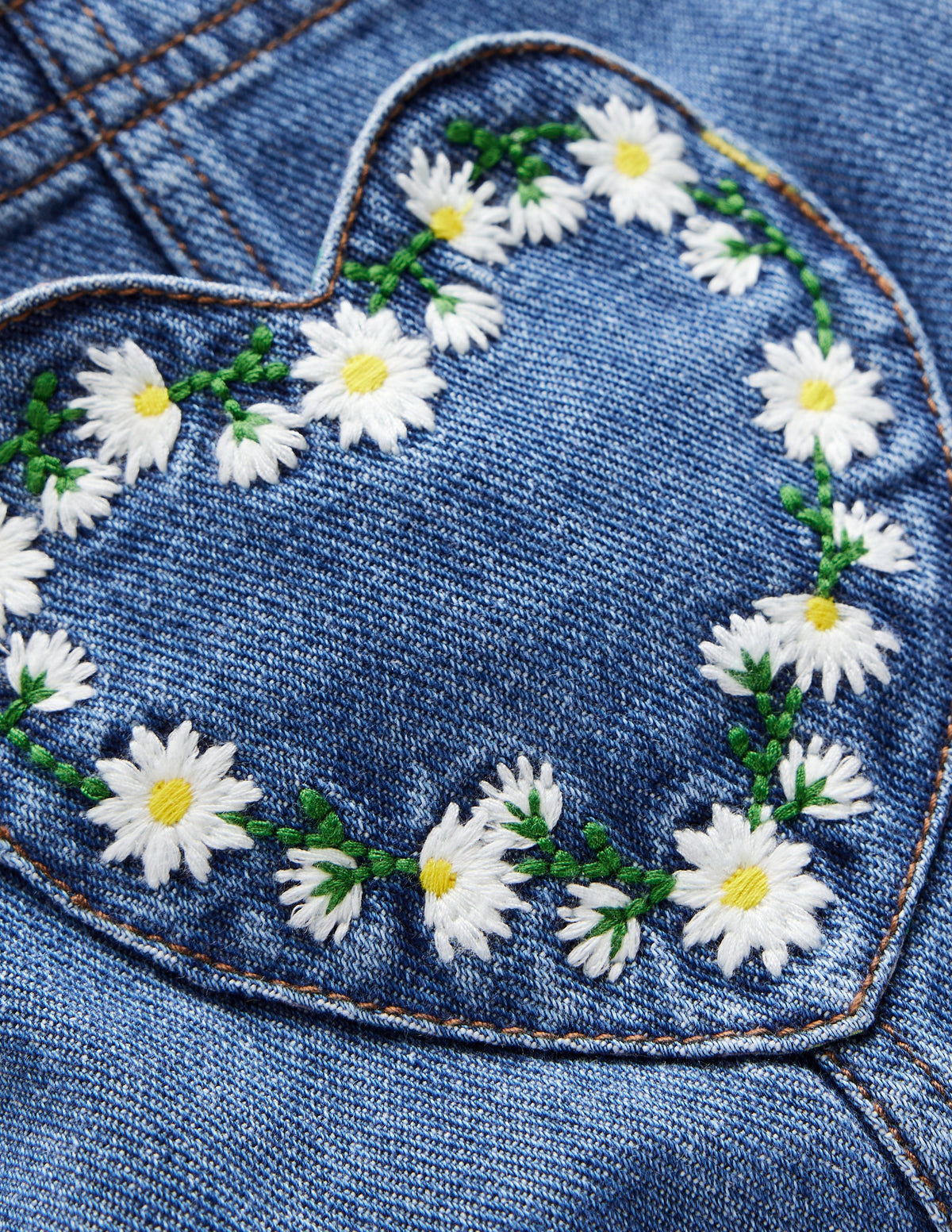 Kurze Latzhose mit Herztaschen-Vintage Bestickt Gänseblümchen - Image 3