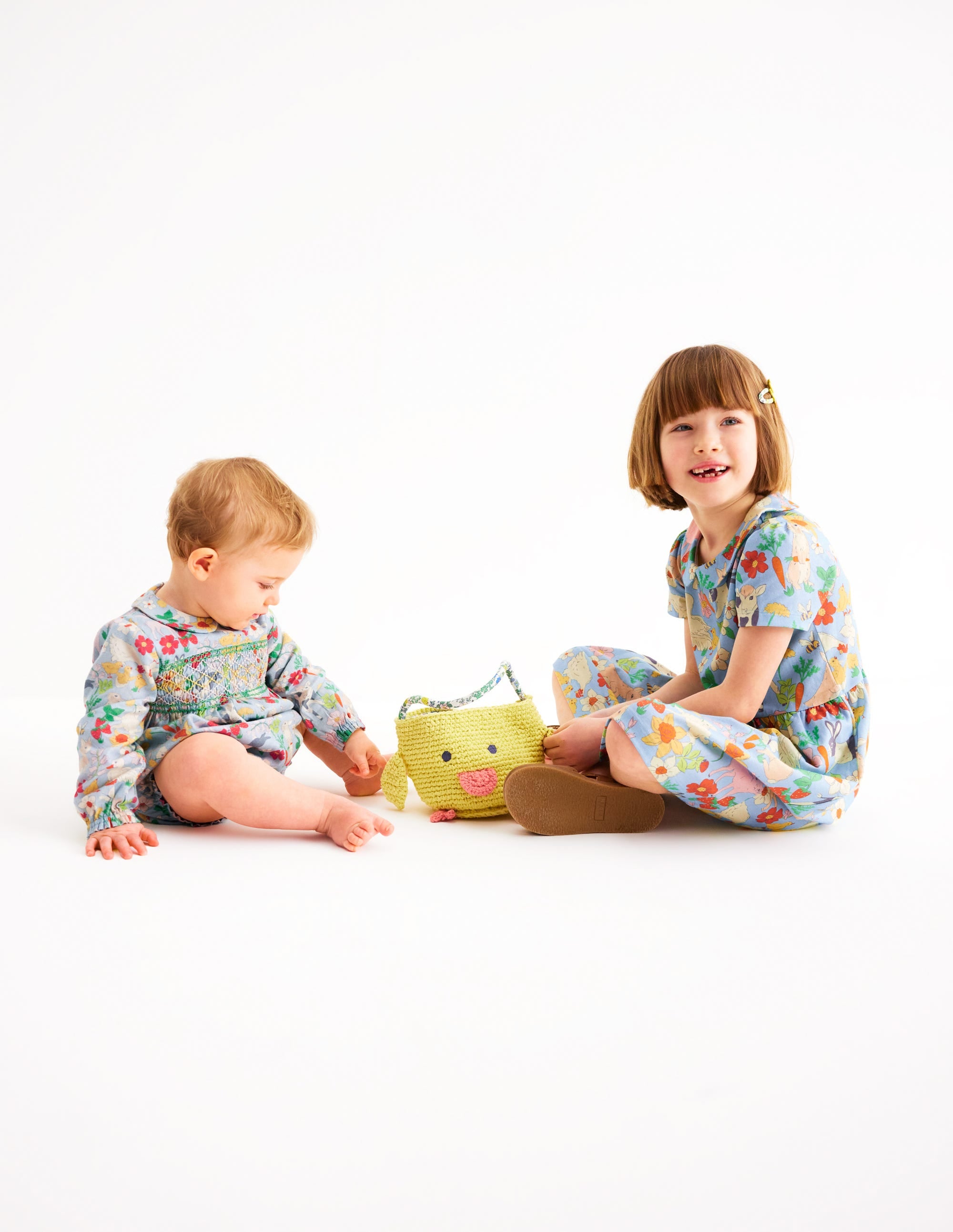 Robe en jersey fun avec poche en cœur-Motif Spring Meadow bleu brumeux - Image 5