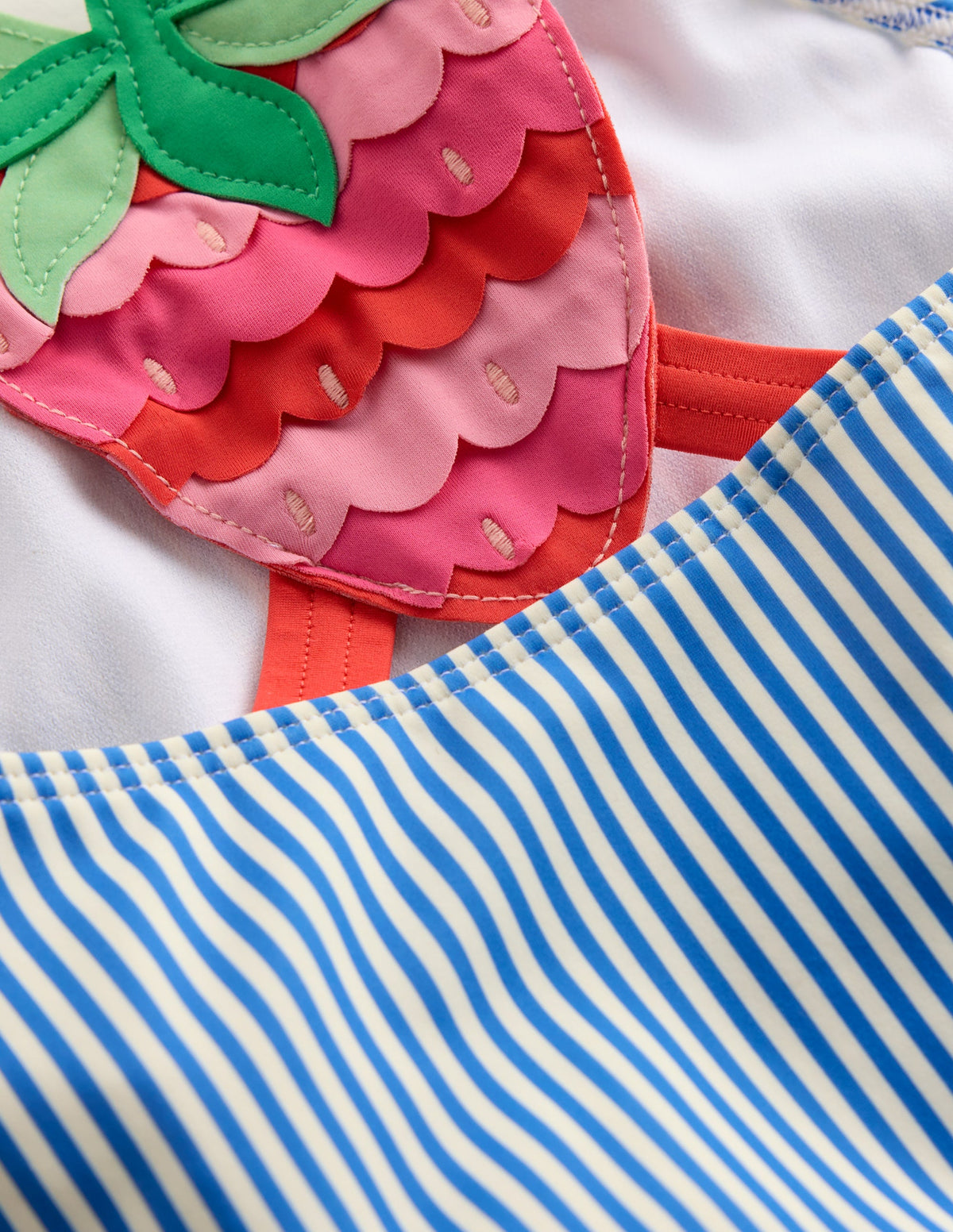 Maillot de bain à appliqué au dos-Bleu/fraise-3