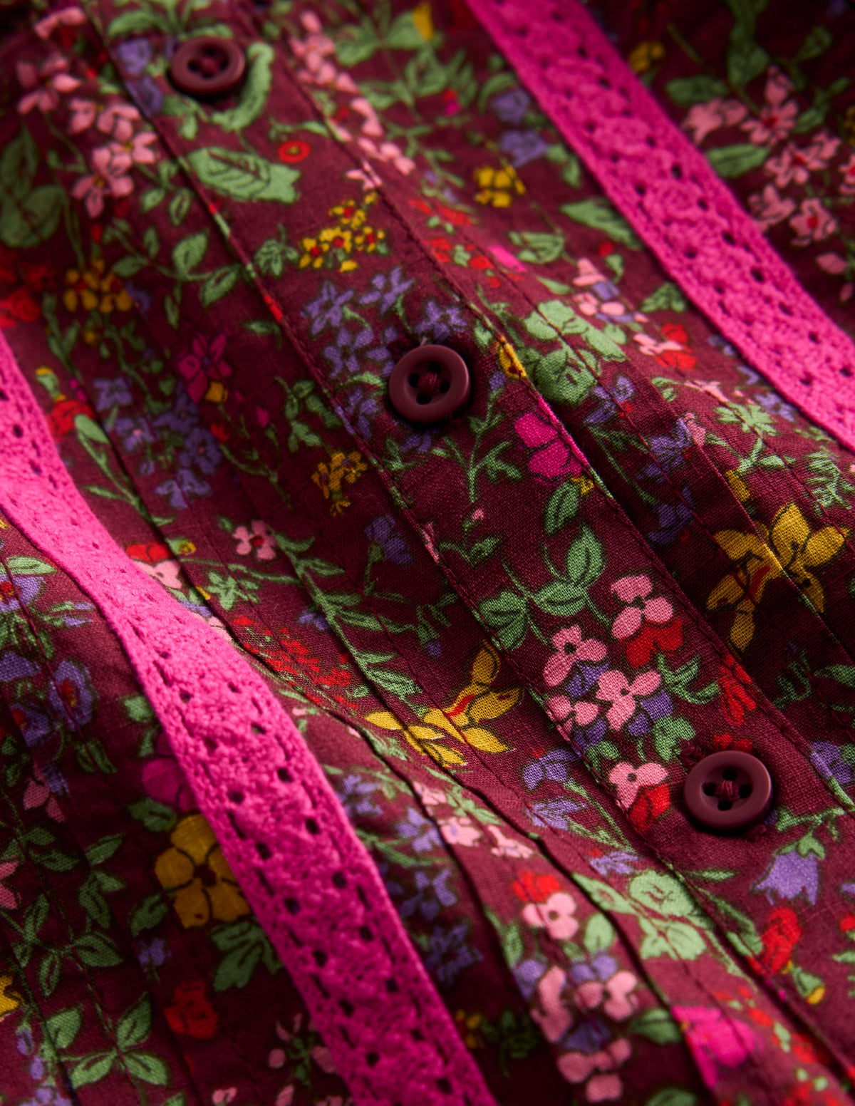 Gewebtes Kleid mit Spitzendetail-Kastanie Blumenwiese - Image 3