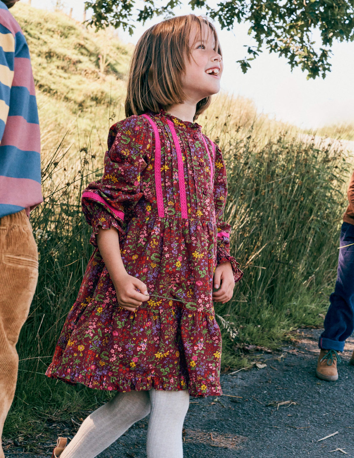 Gewebtes Kleid mit Spitzendetail-Kastanie Blumenwiese-4