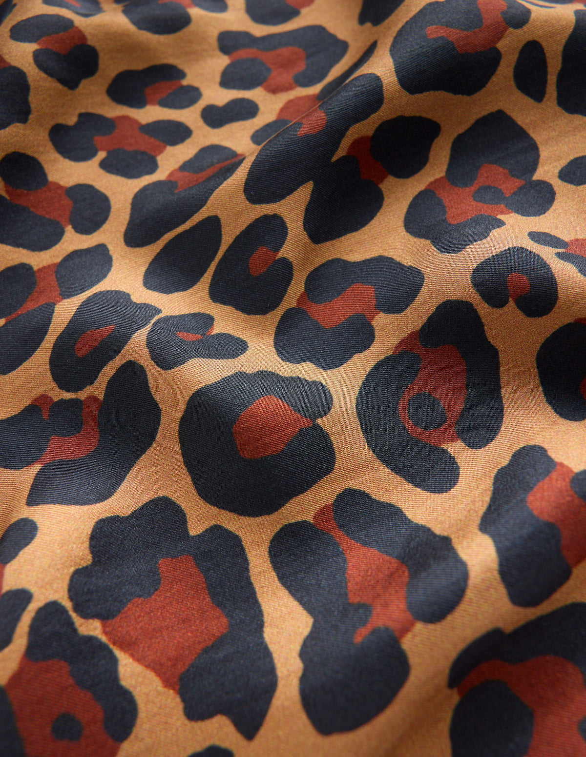 Elisabeth Quadratischer Seidenschal-Bunt, Gepard-Pop - Image 3