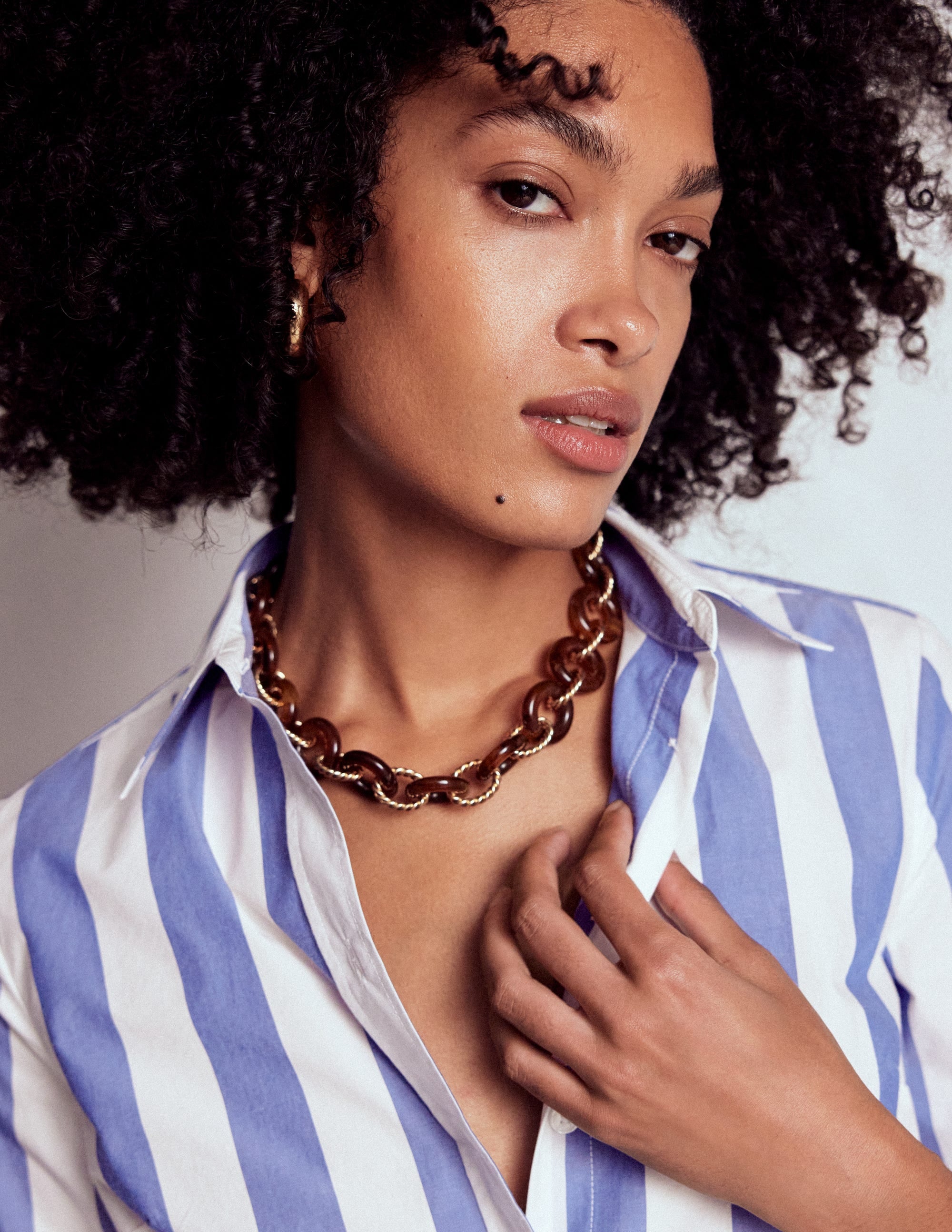 Chunky Resin Chain Necklace-Brown - Image 2