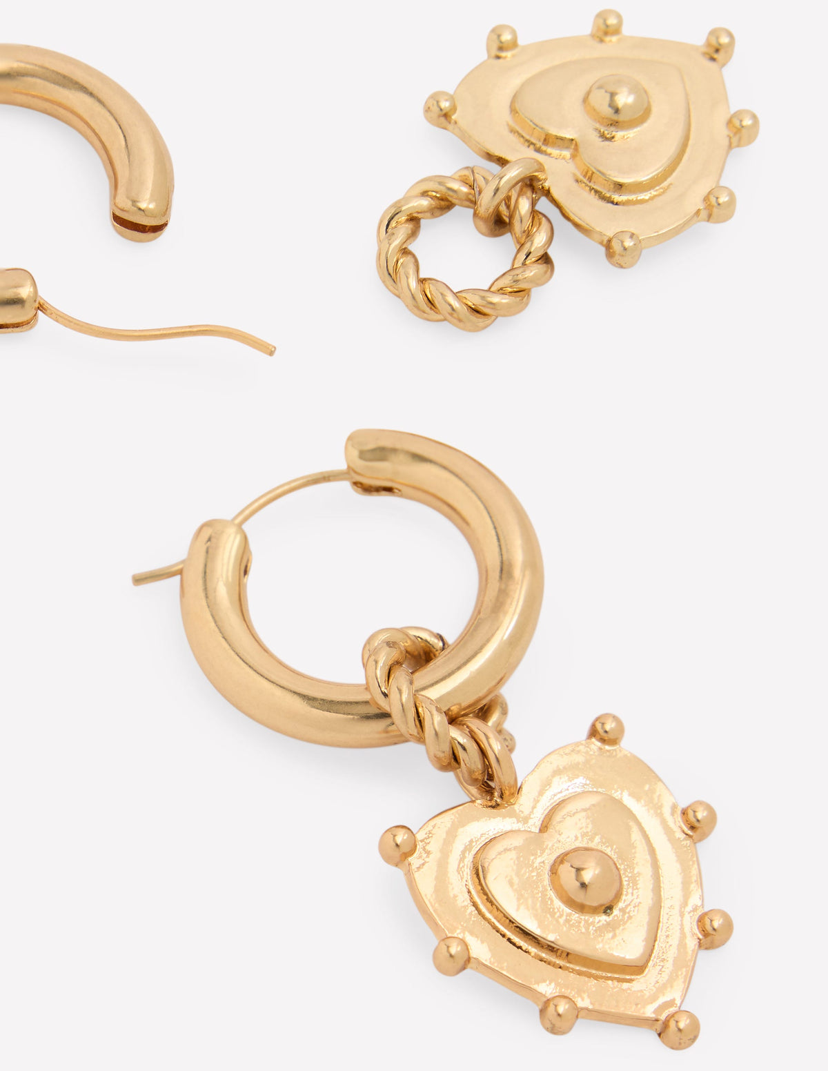 Ohrringe mit Herzanhänger-Goldfarbe - Image 4