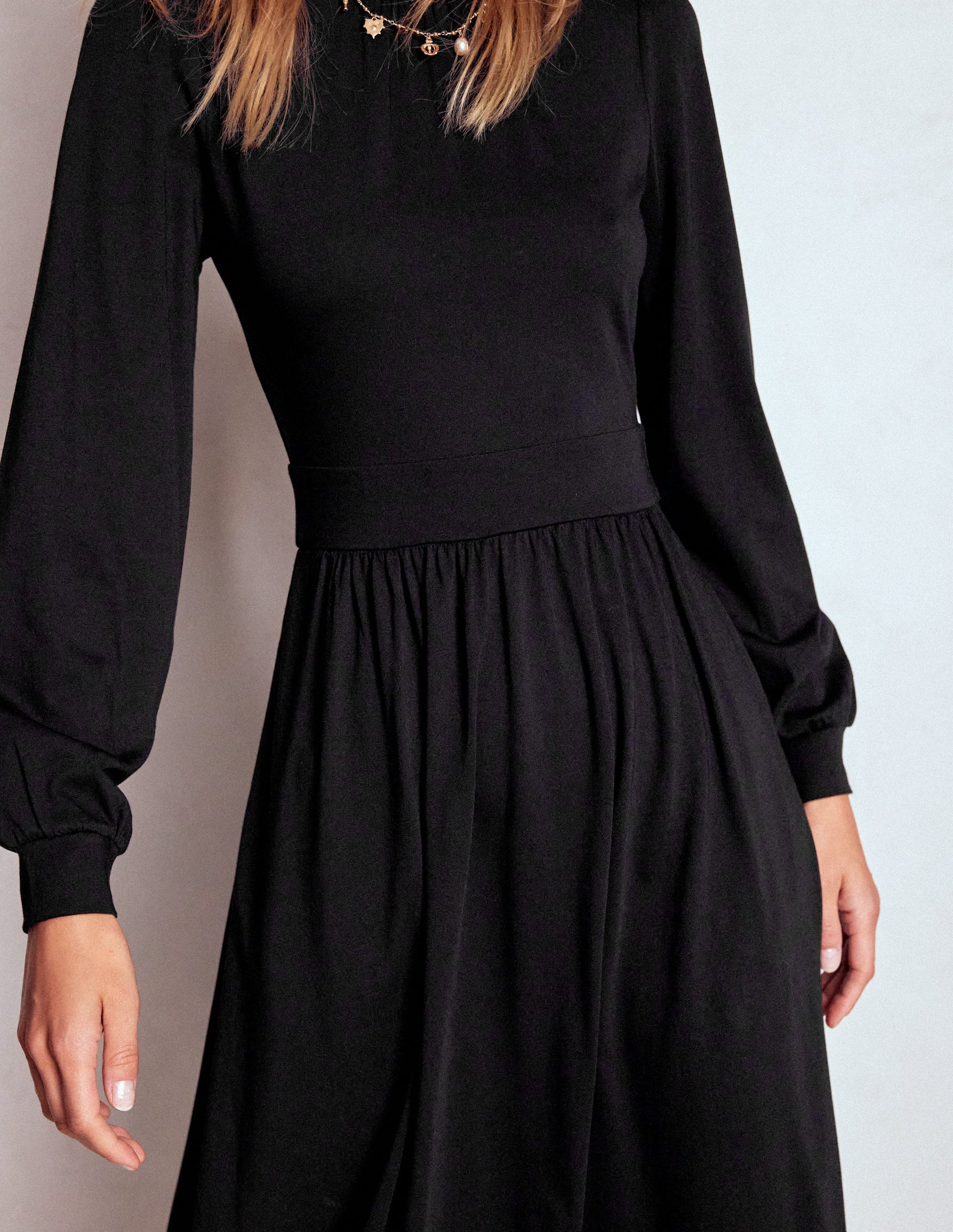 Alexandra Jersey-Midikleid-Schwarz-2