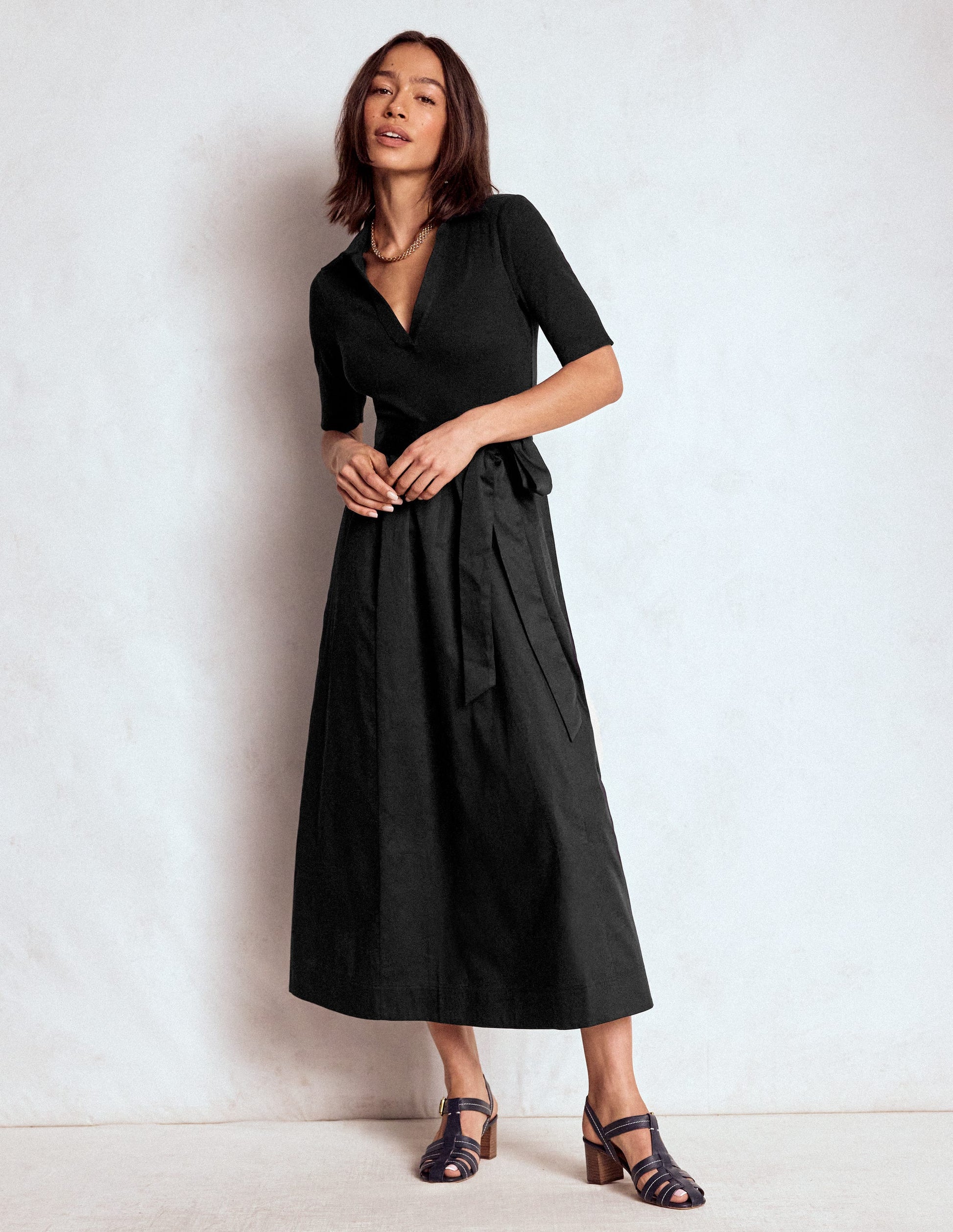 Midikleid aus Rippstick-Mix mit Kragen-Schwarz-1