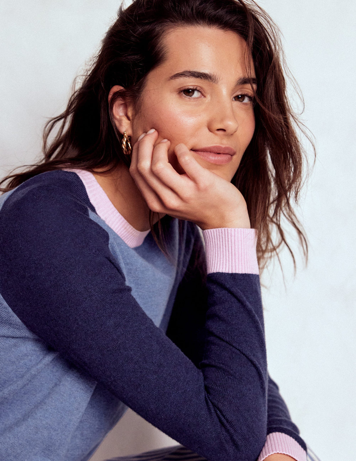Meg Pullover mit Raglanärmeln-Blau, Rosa Blockfarben - Image 1