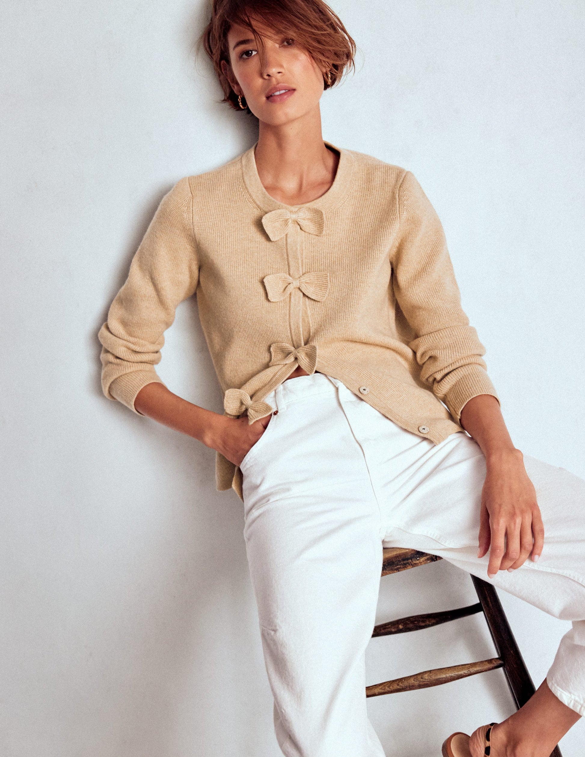 Strickjacke mit Schleife-Graubraun Meliert-1