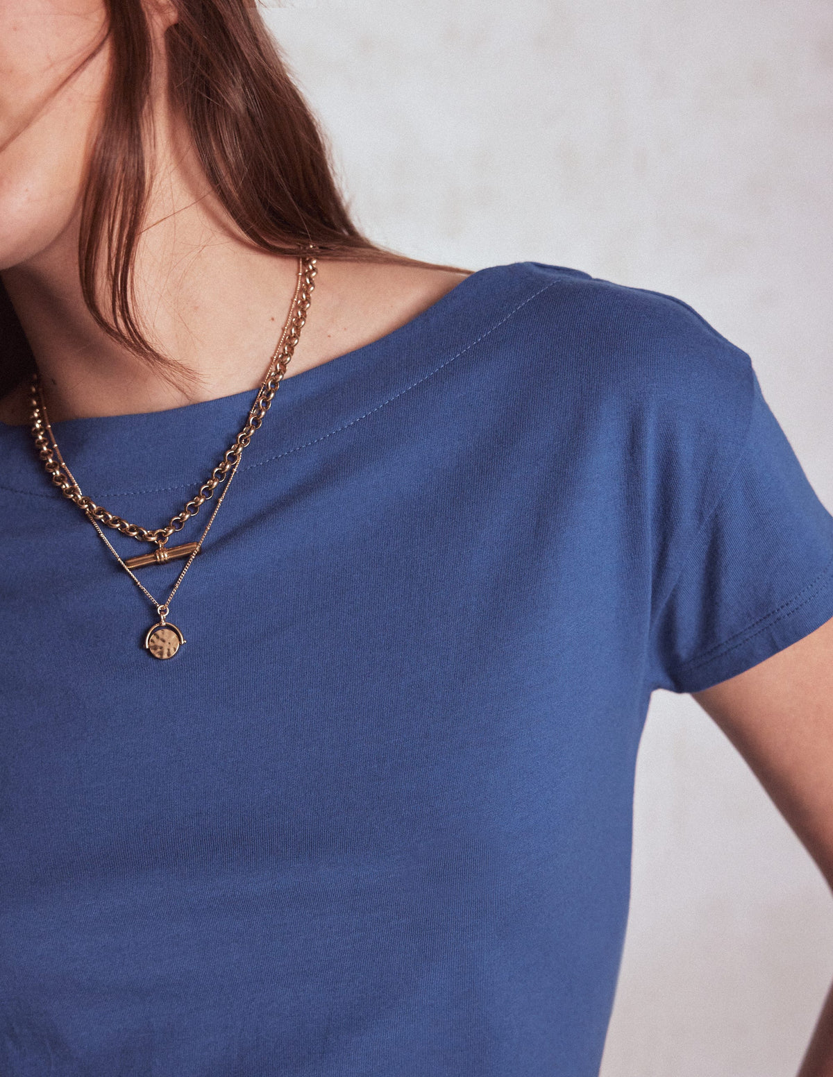 Superweiches T-Shirt mit U-Boot-Ausschnitt-Denim-Blau - Image 2