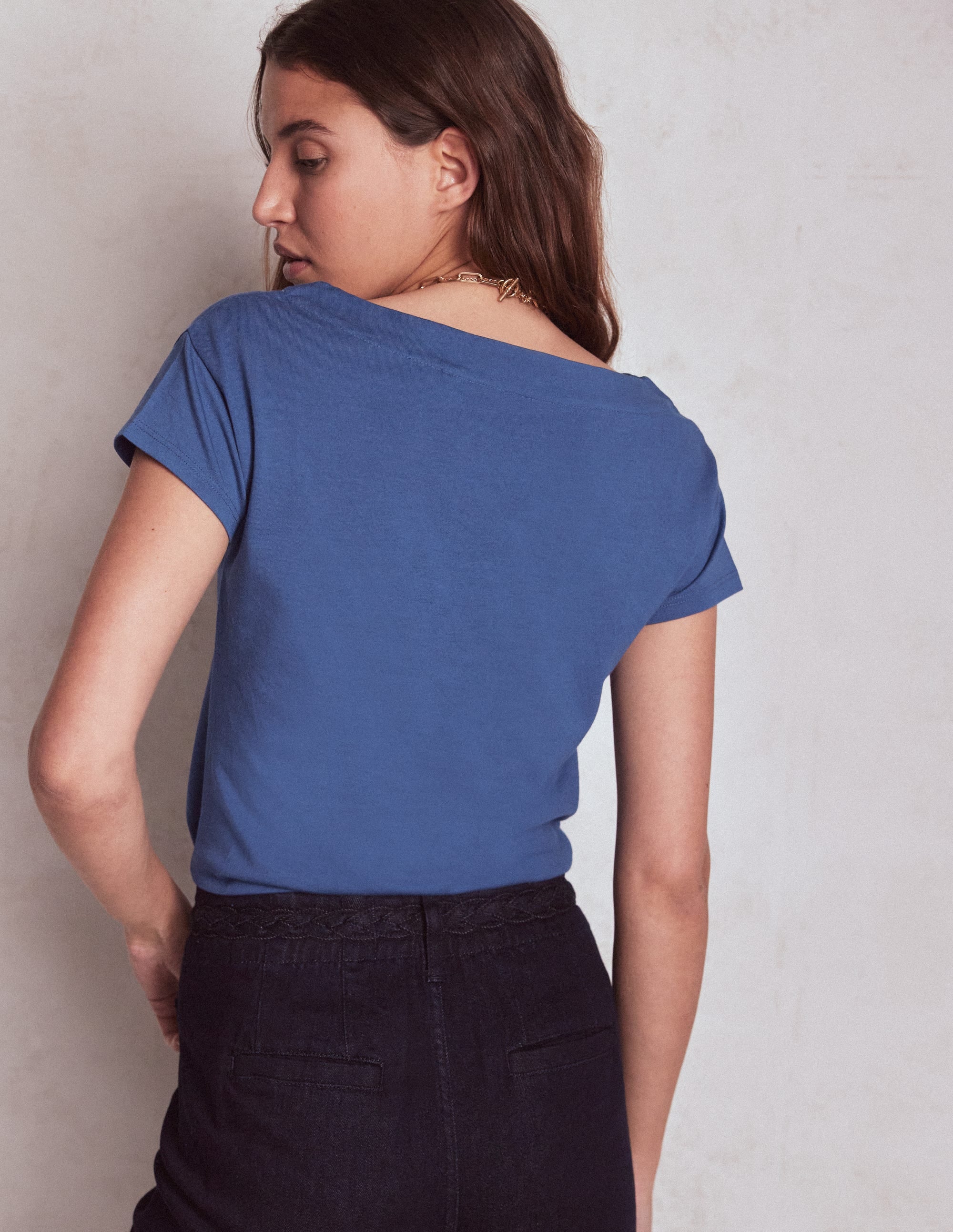 Superweiches T-Shirt mit U-Boot-Ausschnitt-Denim-Blau - Image 3