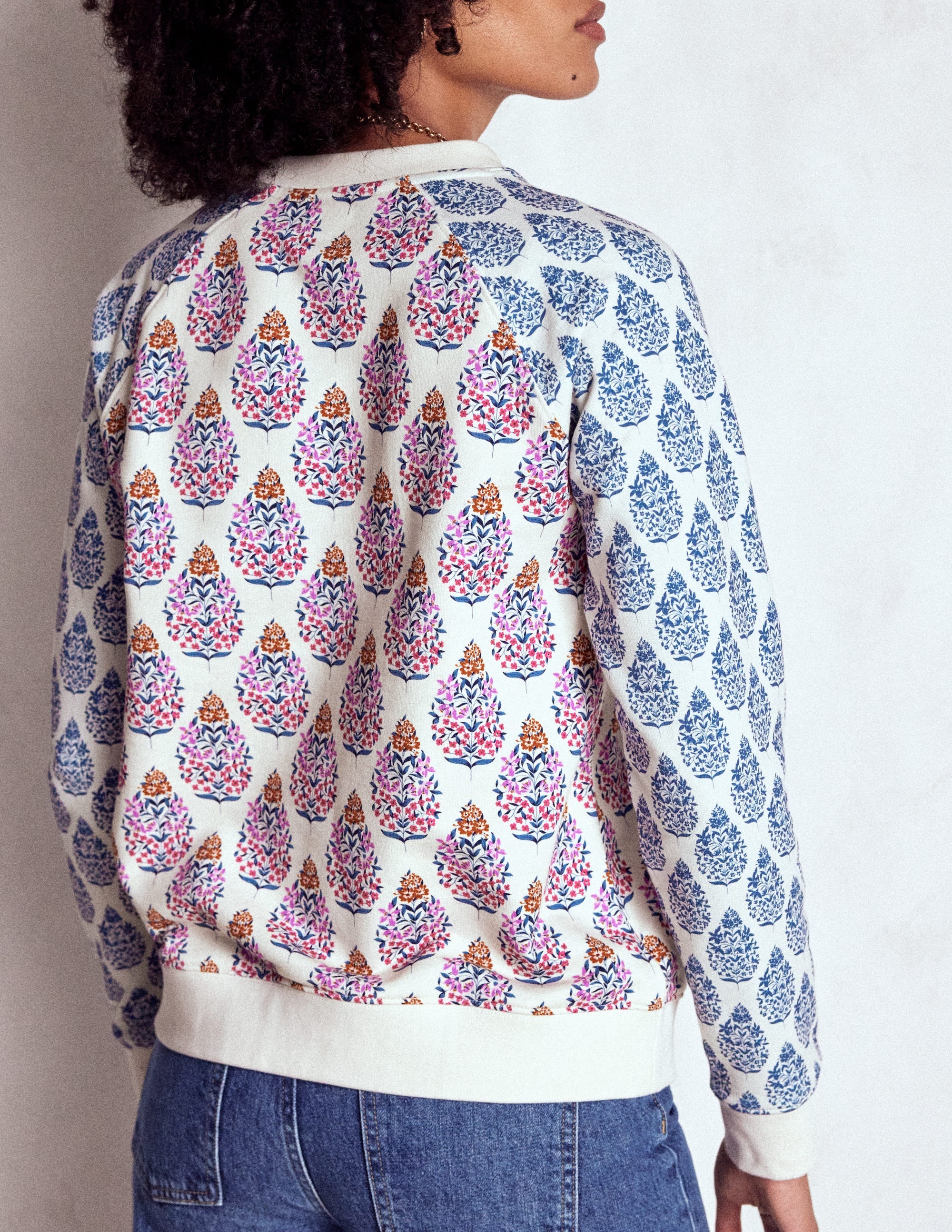 Rosa Bedrucktes Sweatshirt-Bunt, Wildblumenstrauß - Image 3