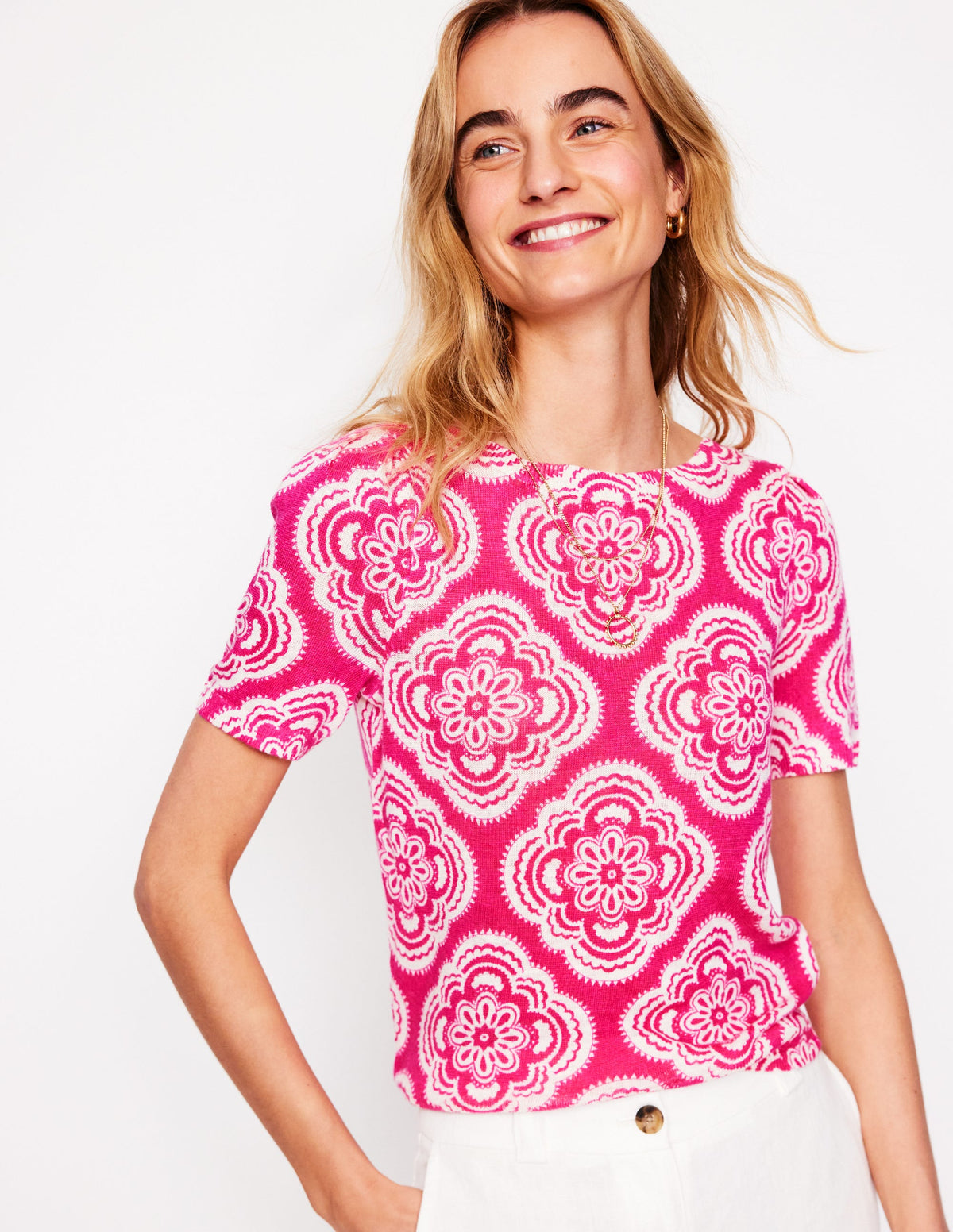 Liv T-Shirt aus Leinen mit U-Boot-Ausschnitt-Rosa Pfingstrose, Botanic Blush-Motiv - Image 1