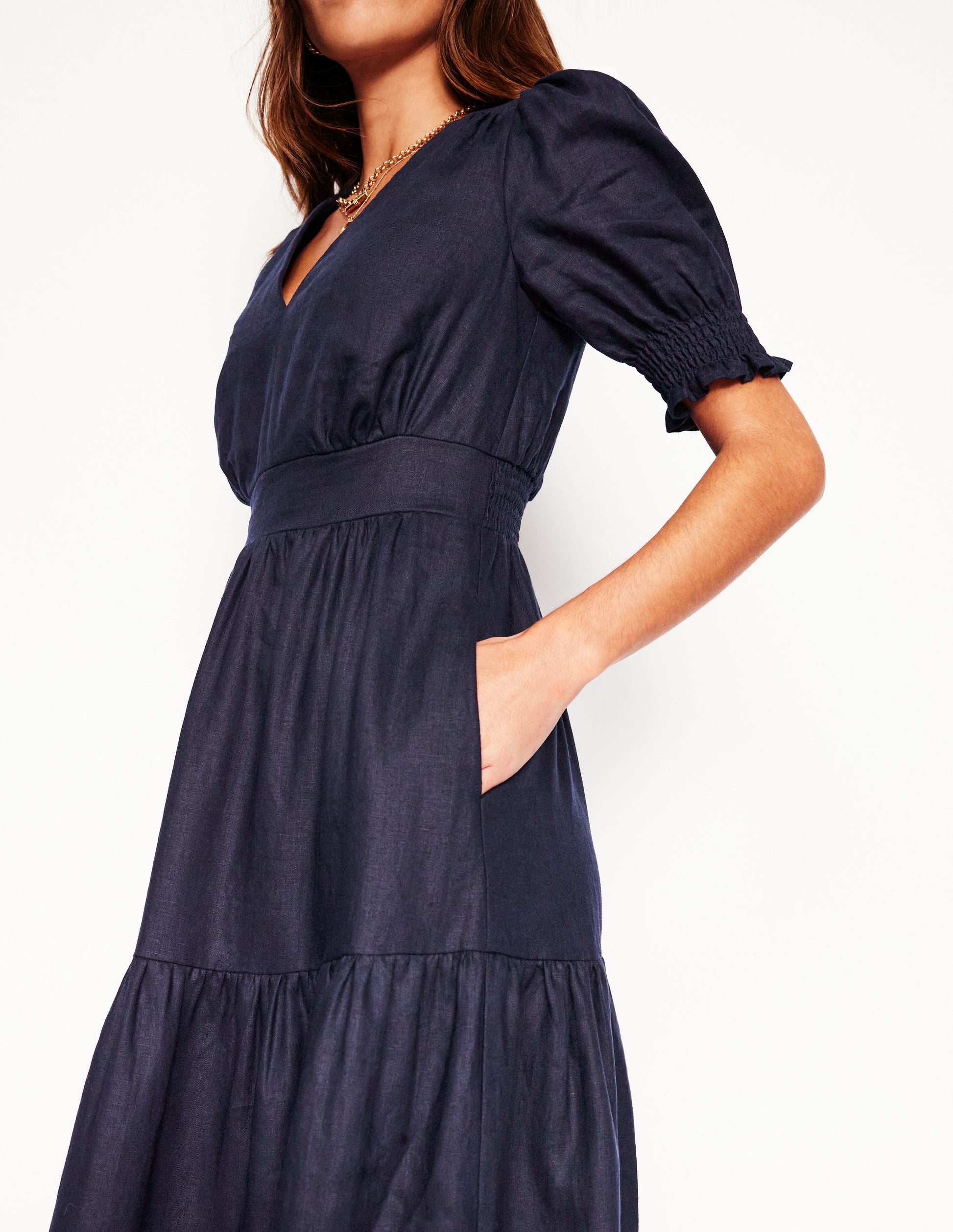 Anna Gestuftes Midikleid aus Leinen-Marineblaue-2