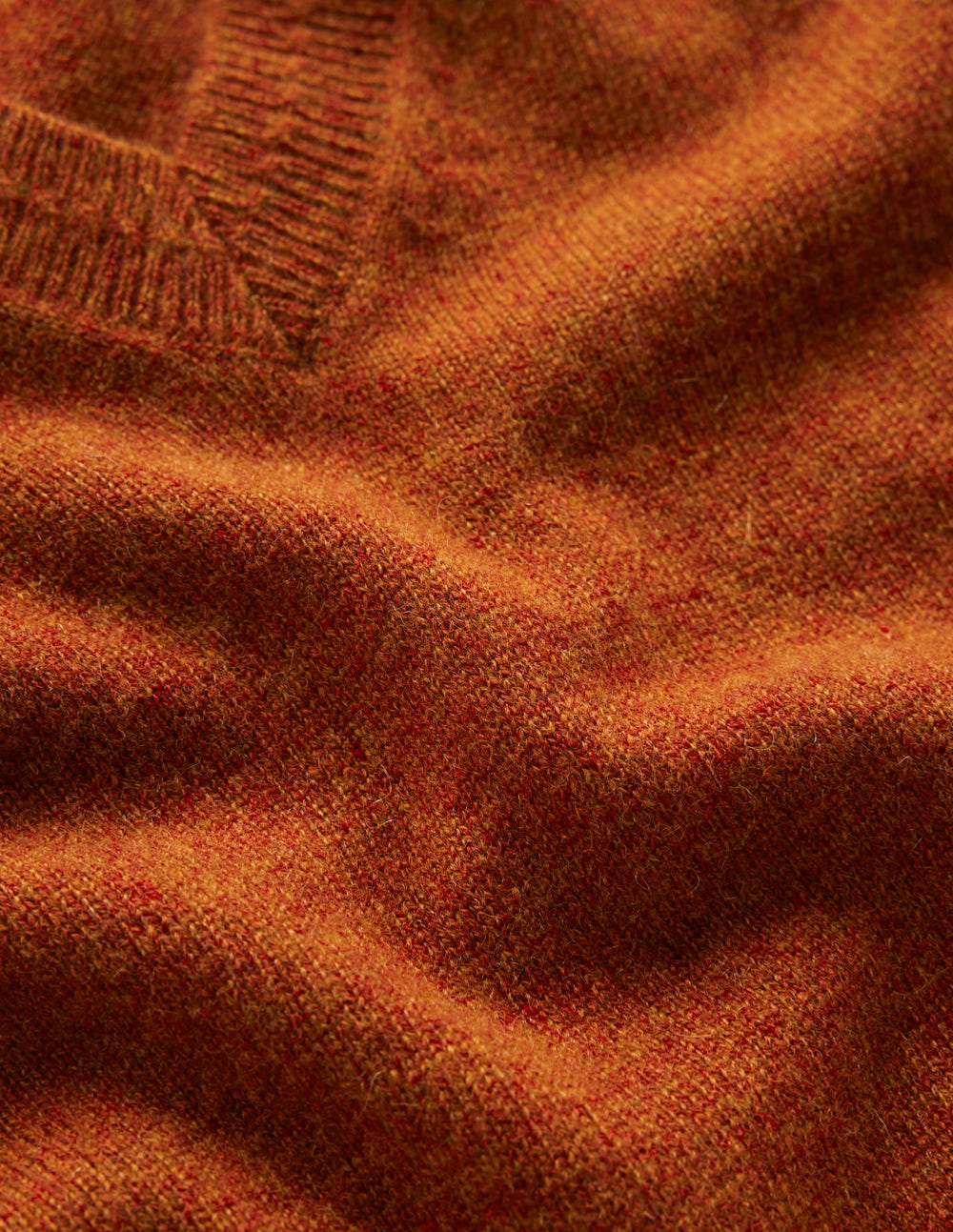 Eva Kaschmirpullover mit V-Ausschnitt-Cognac Meliert-6