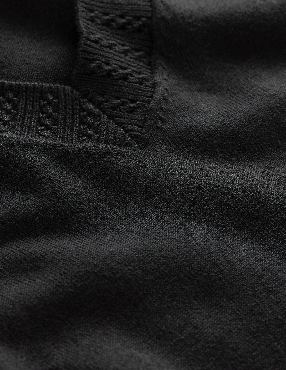 Emilia Baumwollpullover mit V-Ausschnitt-Schwarz-6