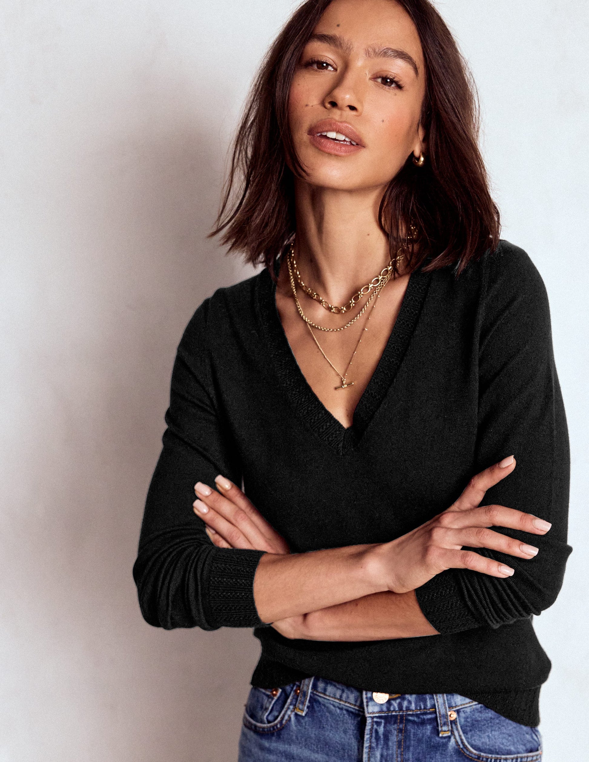Emilia Baumwollpullover mit V-Ausschnitt-Schwarz-4