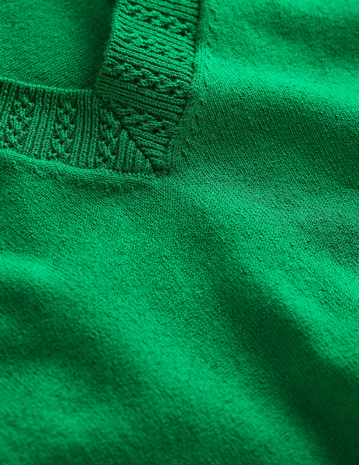 Emilia Baumwollpullover mit V-Ausschnitt-Grünes Tamburin - Image 6