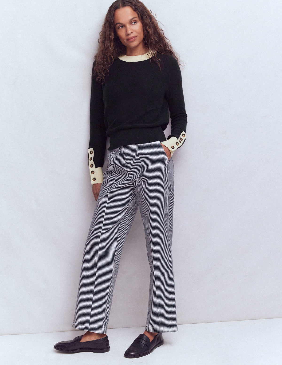 Grace Pullover in Blockfarben-Marineblau - Image 4