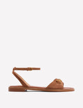 Iris Flache Sandalen mit Trensendetail-Ingwer