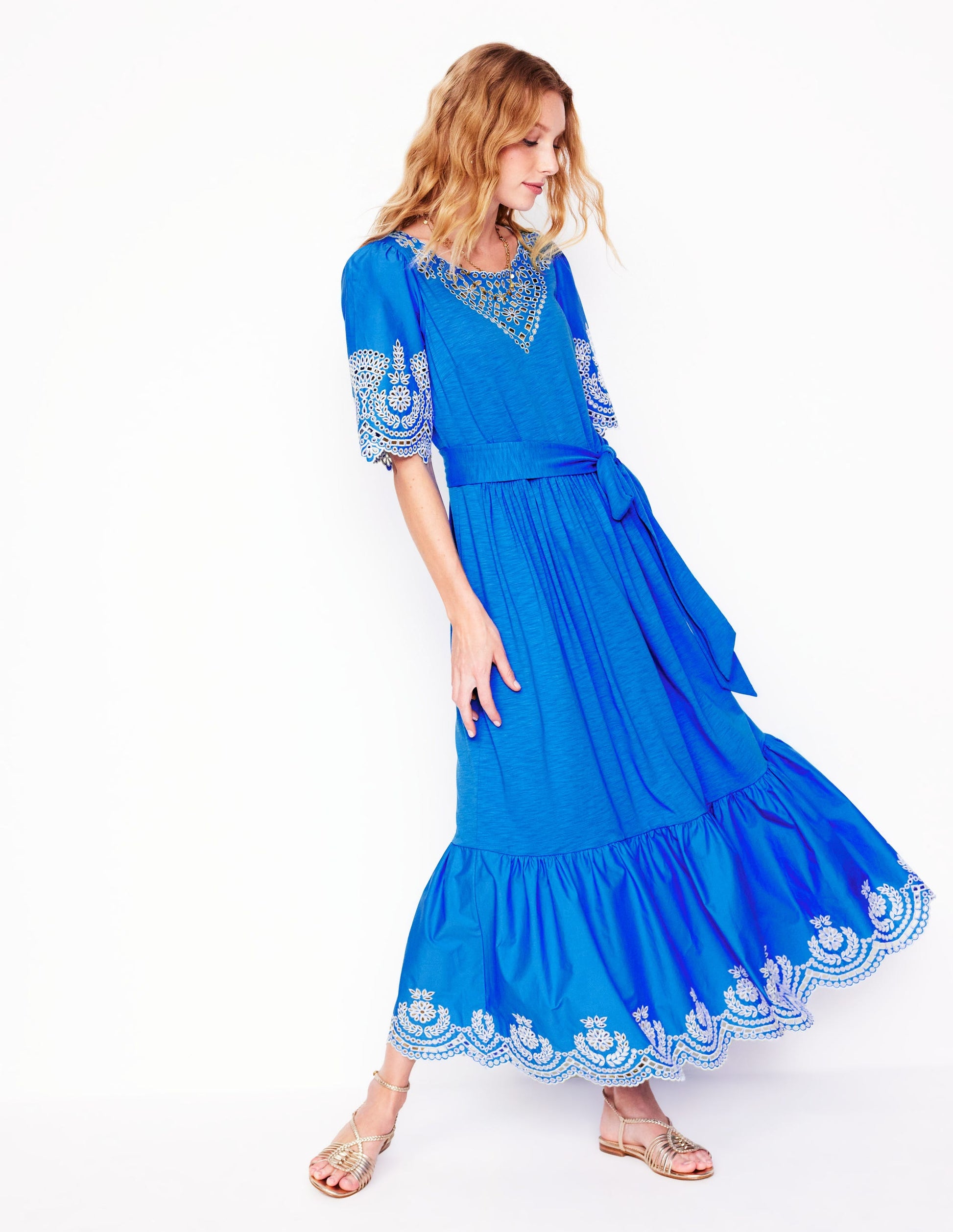 Isabel Maxikleid mit Lochstickerei-Mix-Himmelblau-1