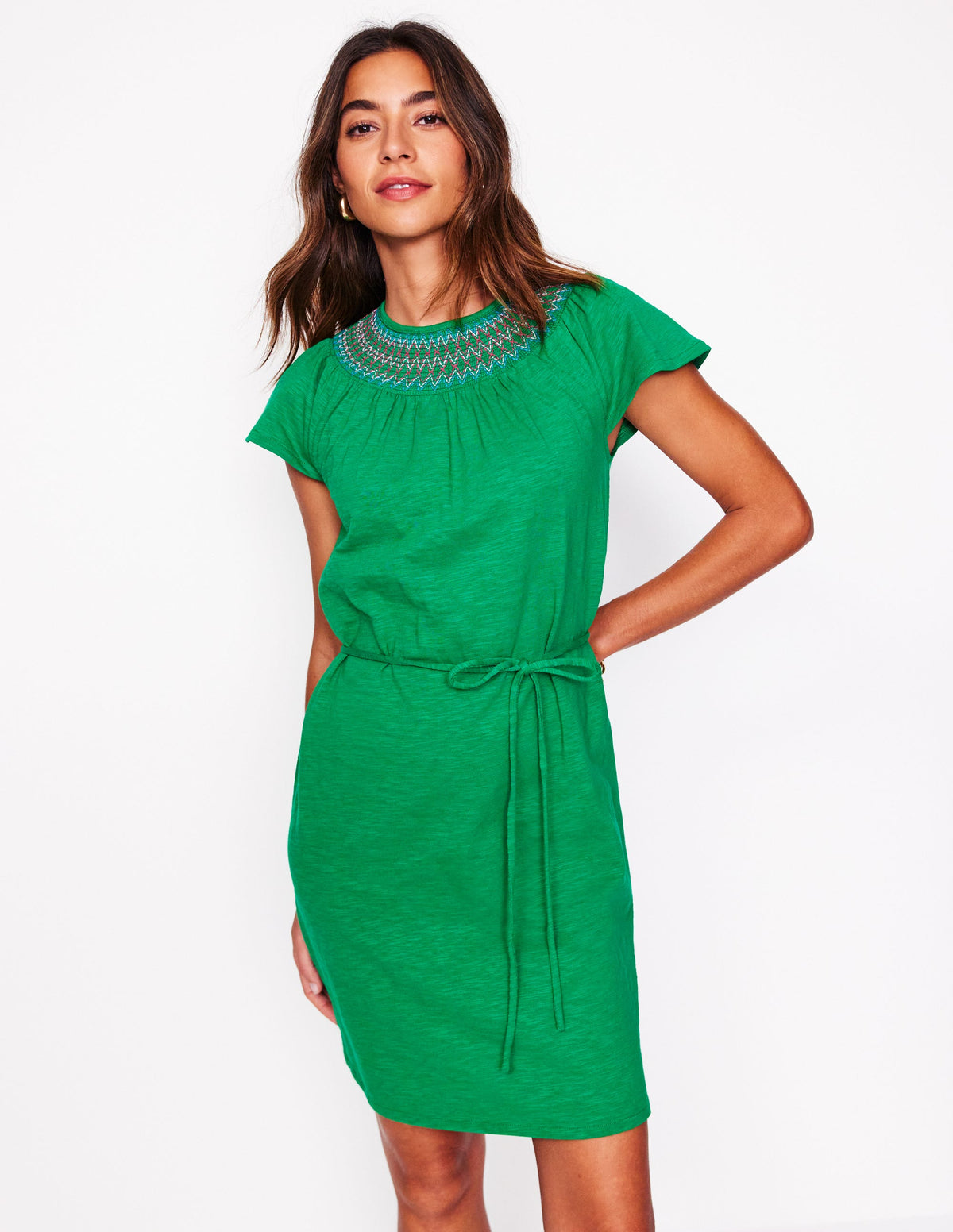 Nina Gesmoktes T-Shirt-Kleid-Grünes Tamburin-1