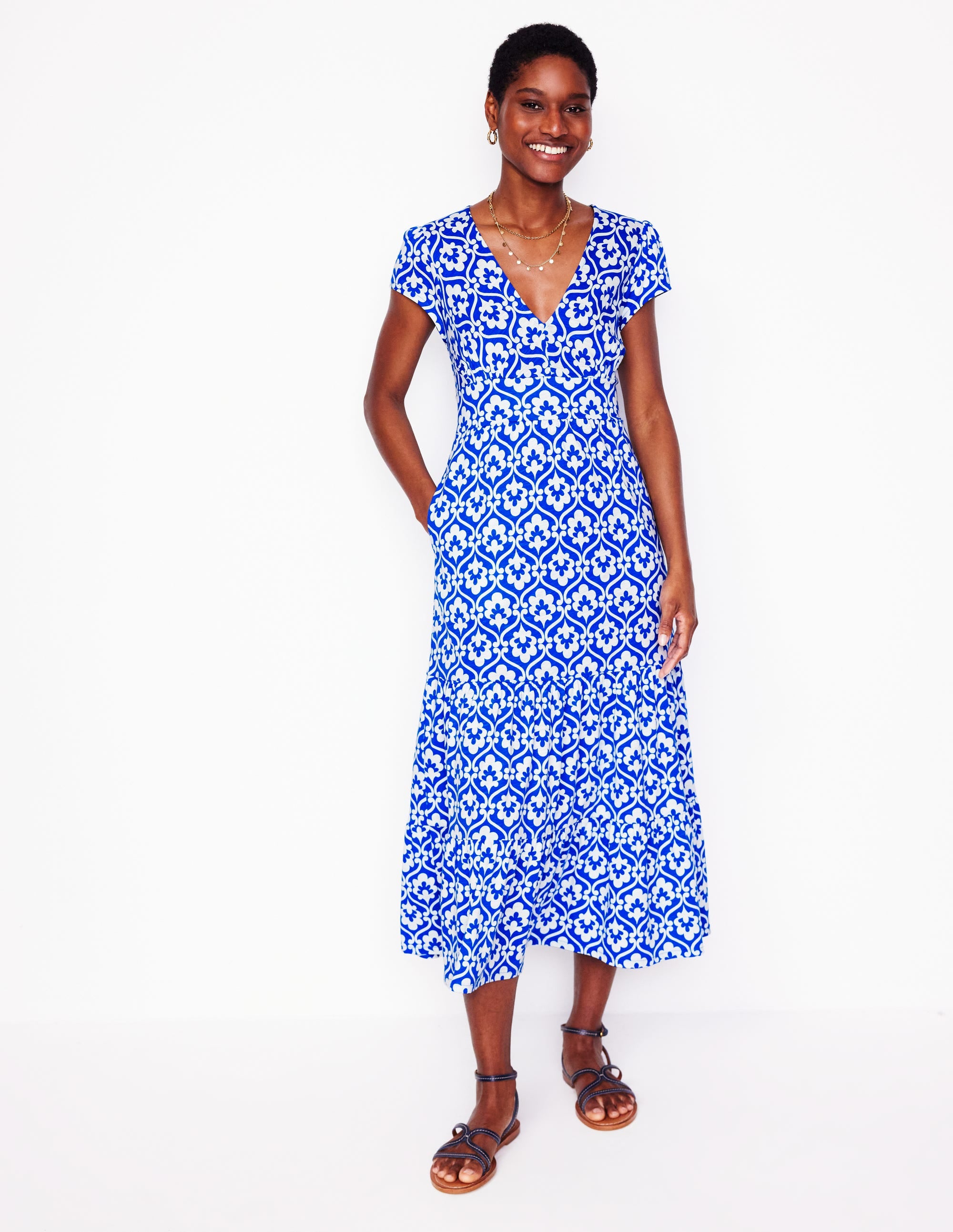 Eloise Gestuftes Jerseykleid-Galerie-Blau, Efeu-Spalier - Image 1