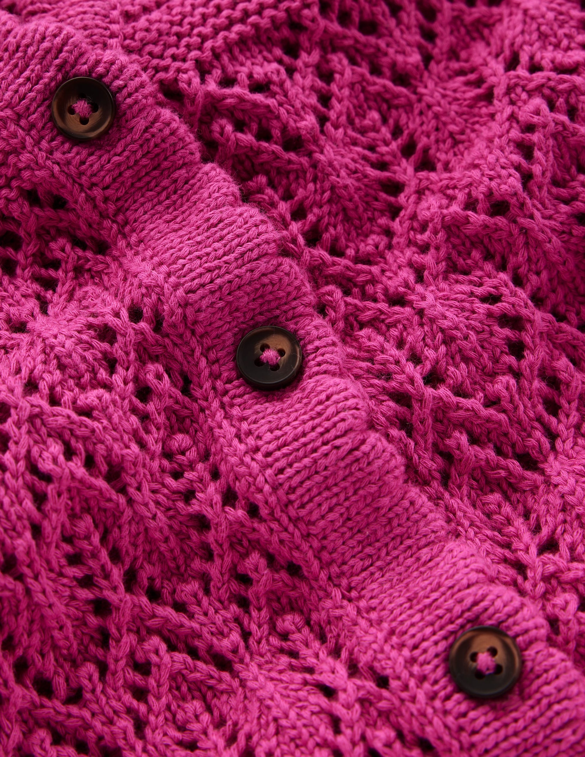Elodie Strickjacke mit Ziernaht und V-Ausschnitt-Violette Zwetschge-6
