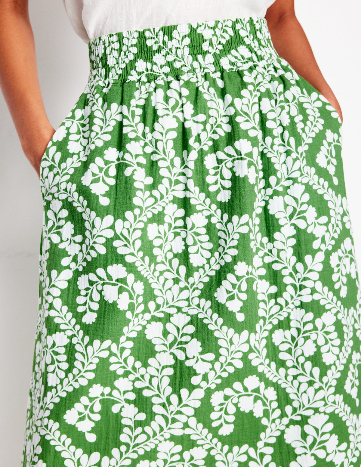 Jupe smockée en double-étoffe-Vert paradis, motif Vine Silhouette - Image 2