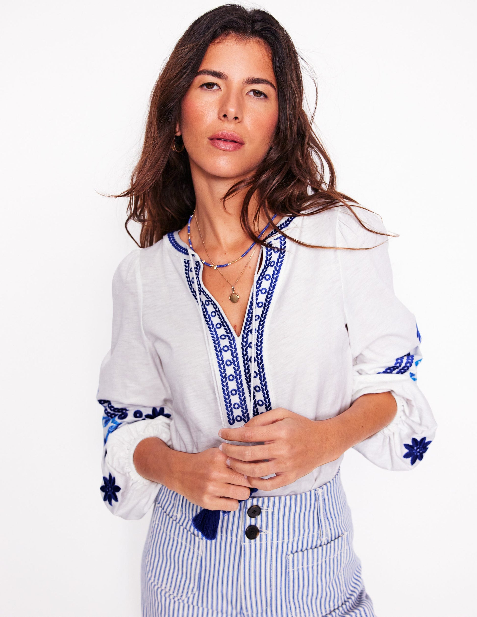 Top brodé Nia-Blanc, bleu-3