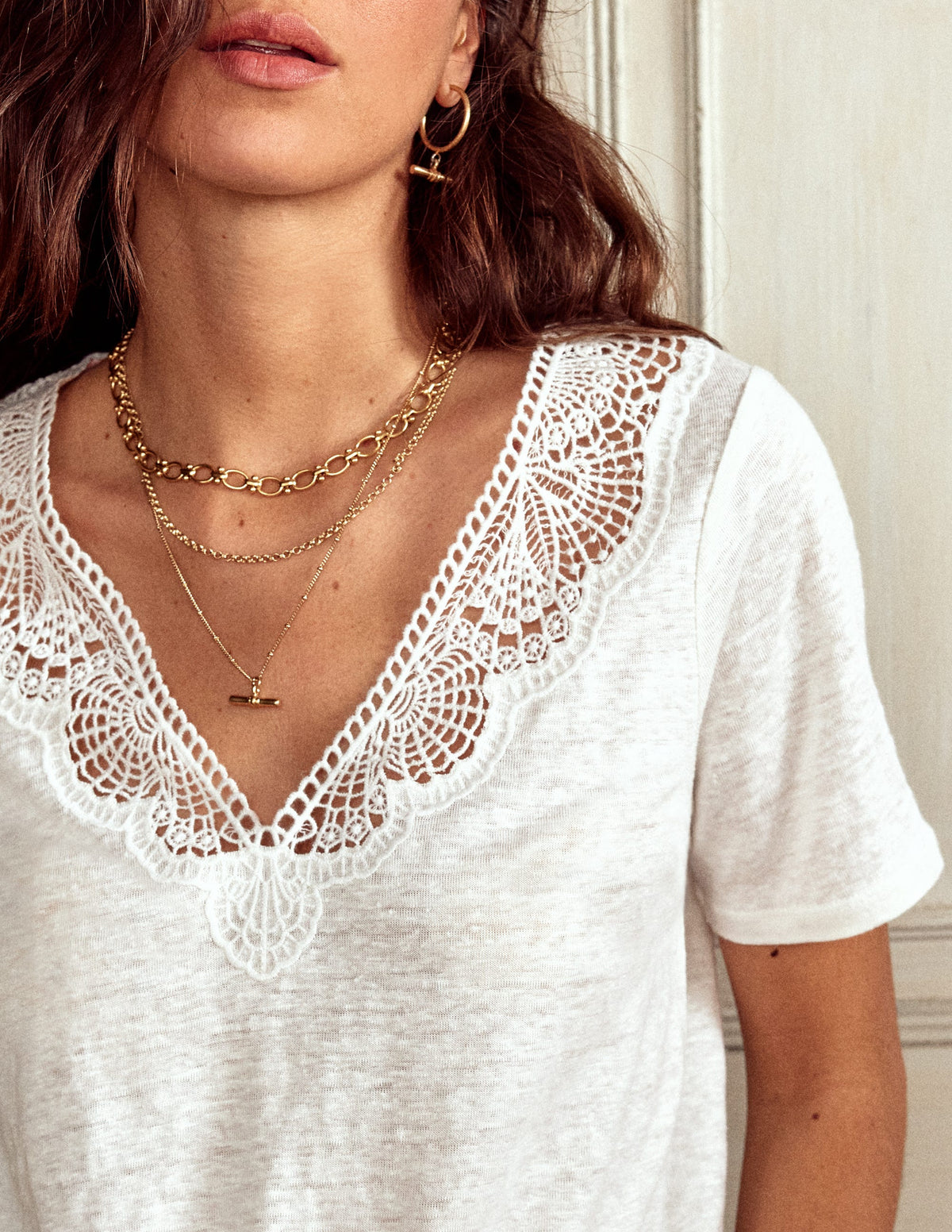 T-Shirt aus Leinen mit Spitzenbesatz-Ivory and Navy Spot-2