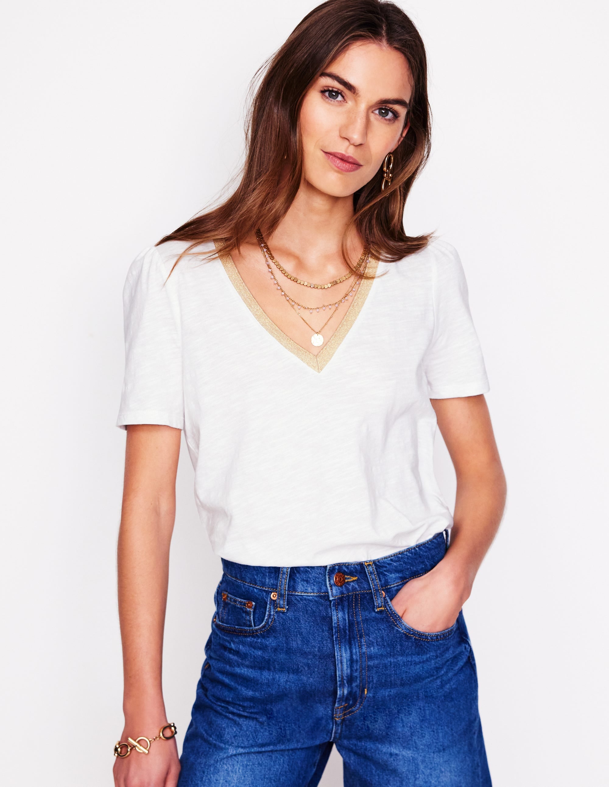 T-Shirt mit Metallic-V-Ausschnitt-Weiß - Image 1
