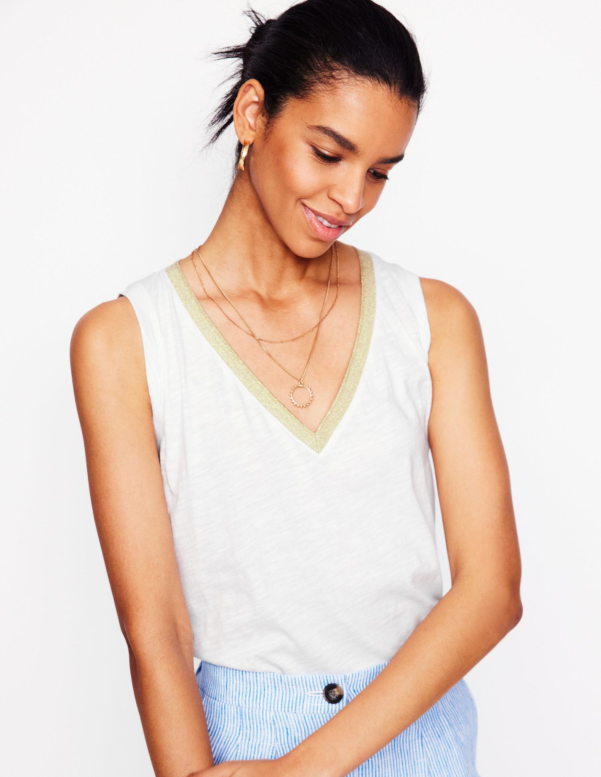 Top mit Metallic-Besatz und V-Ausschnitt-Weiß-4
