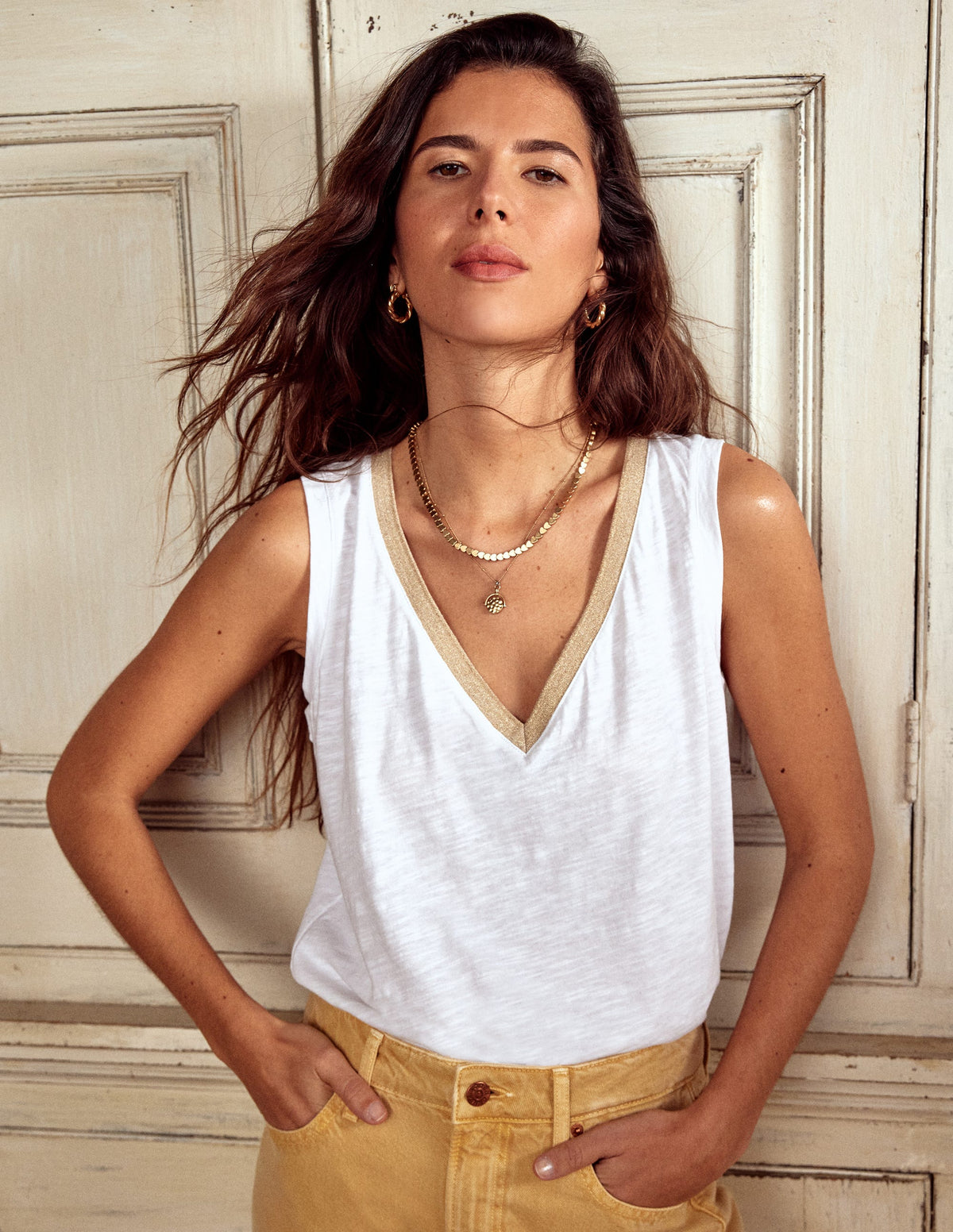 Top mit Metallic-Besatz und V-Ausschnitt-Weiß-5