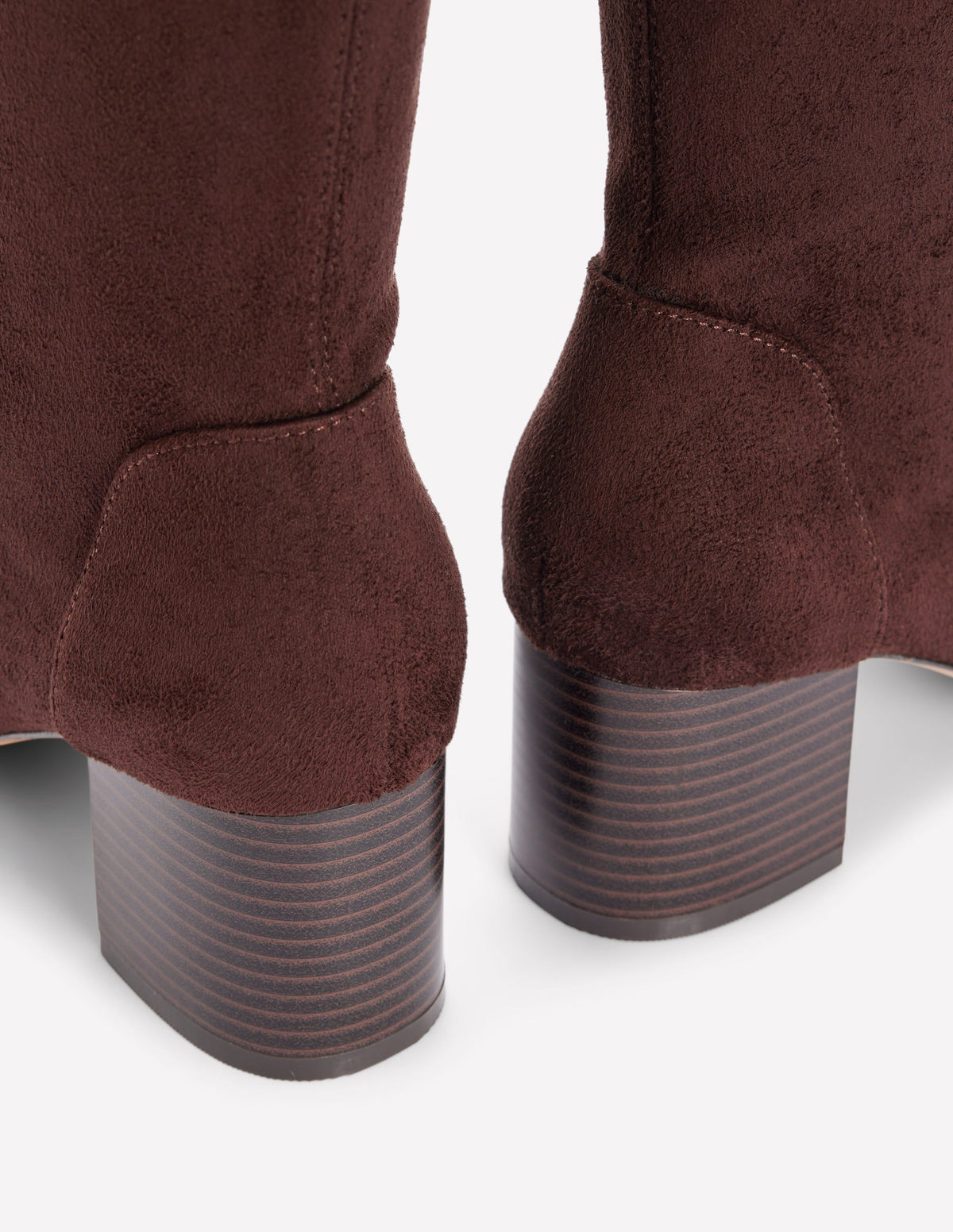 Kniehohe Stretchstiefel mit Absatz-Schoko-4