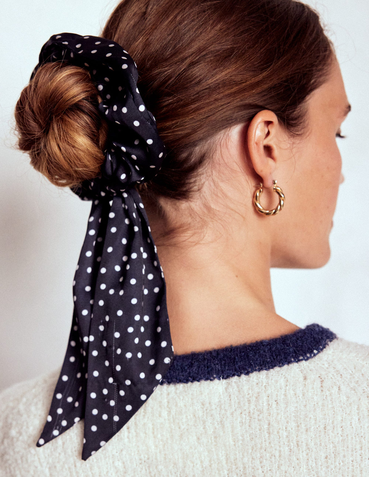 Scrunchie mit Schärpe-Französisches Navy, Getupft - Image 2