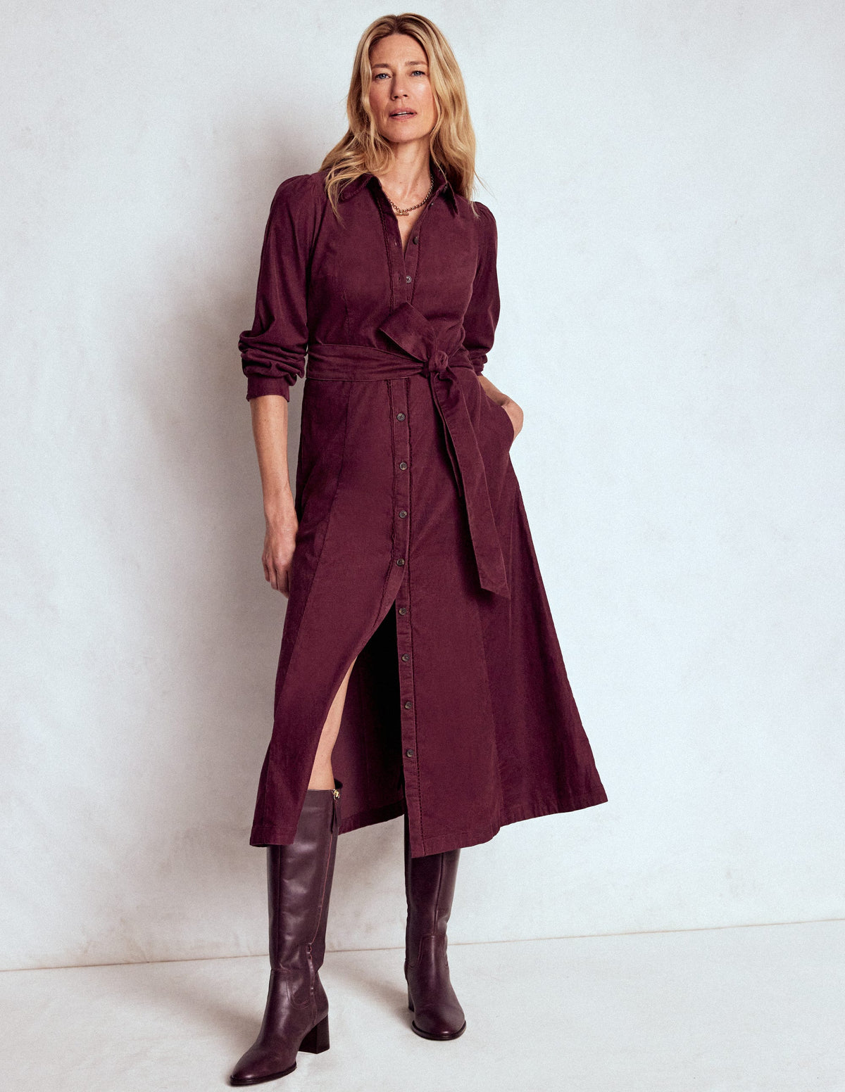 Clara Midikleid aus Cord-Dunkle Kirsche-4