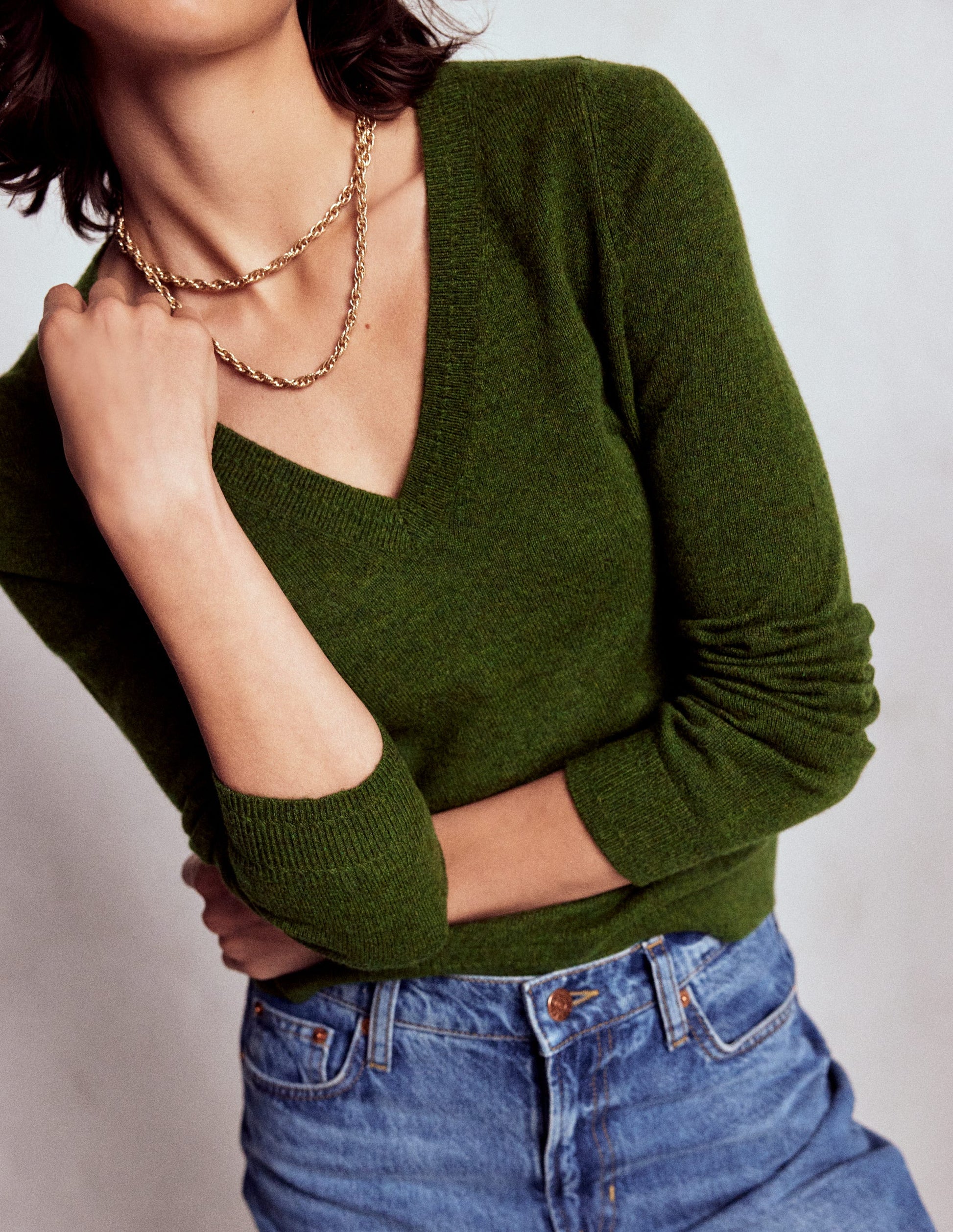 Eva Kaschmirpullover mit V-Ausschnitt-Blattgrün Meliert-2