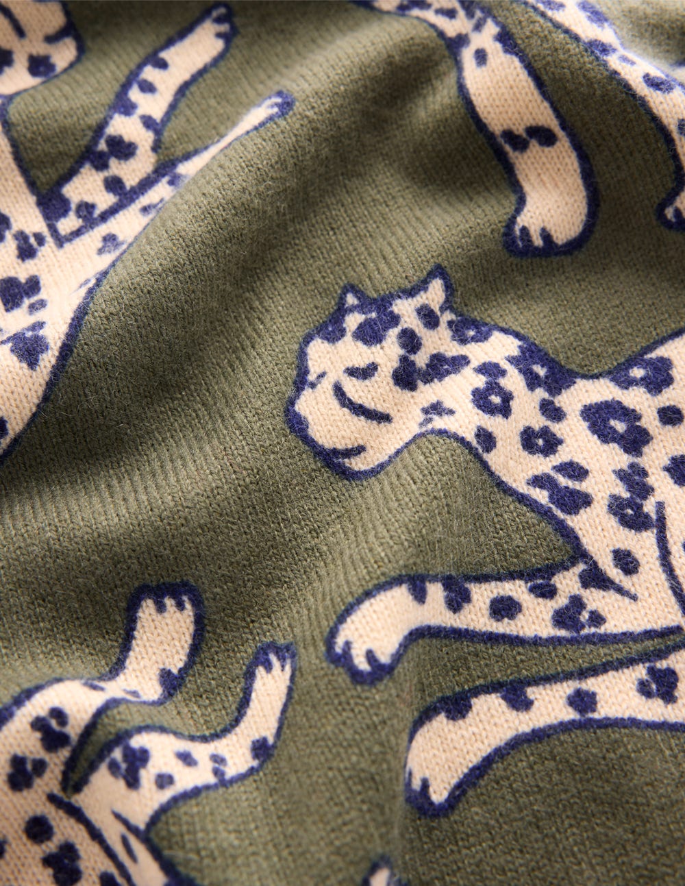 Lydia Kaschmirpullover-Waldgrün, Leopard-8