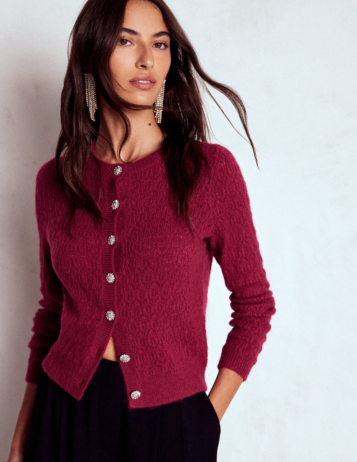 Strickjacke mit Schmuckknöpfen-Rubinrot-1