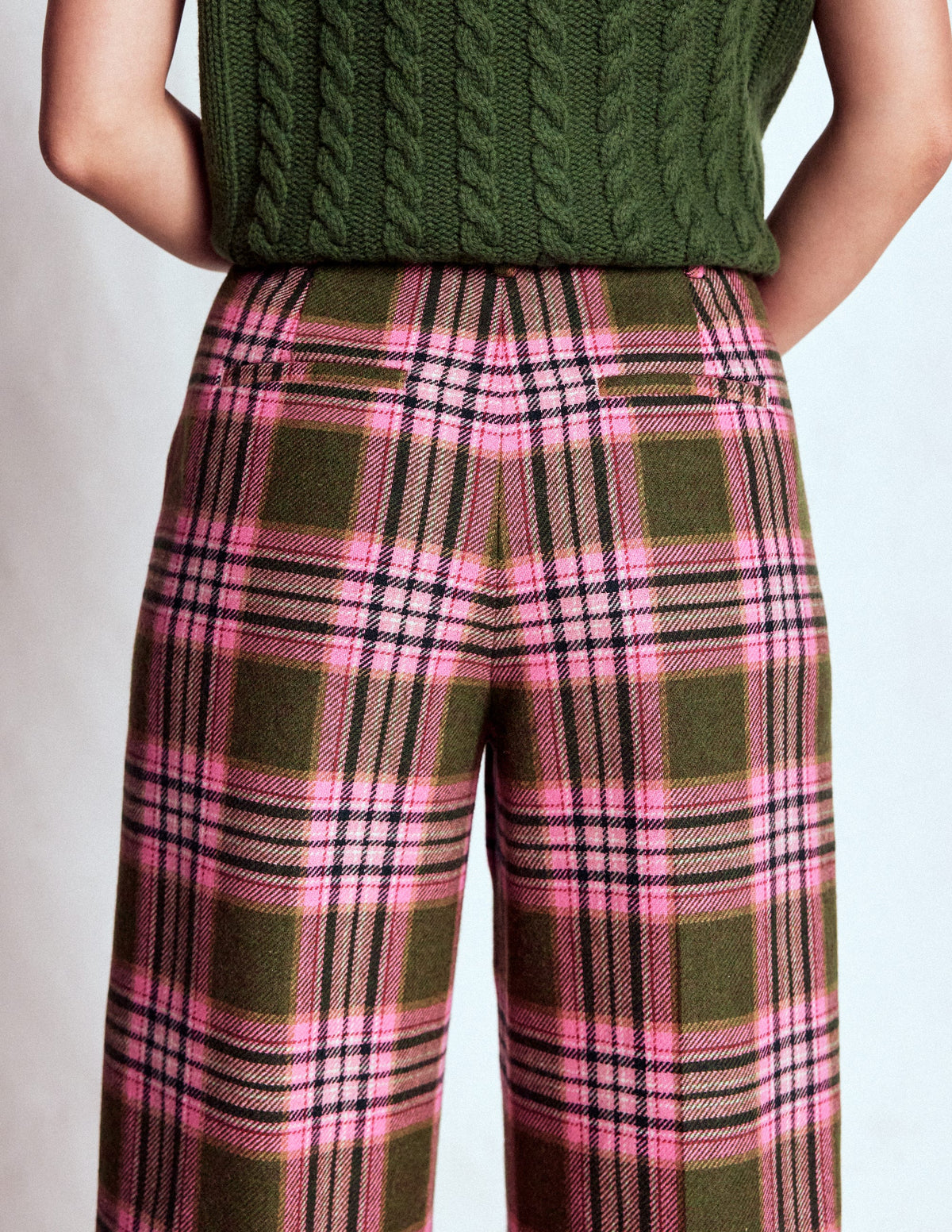 Belgravia Hose aus Wollmischung-Olivgrün, Grün und Rosa Kariert-2