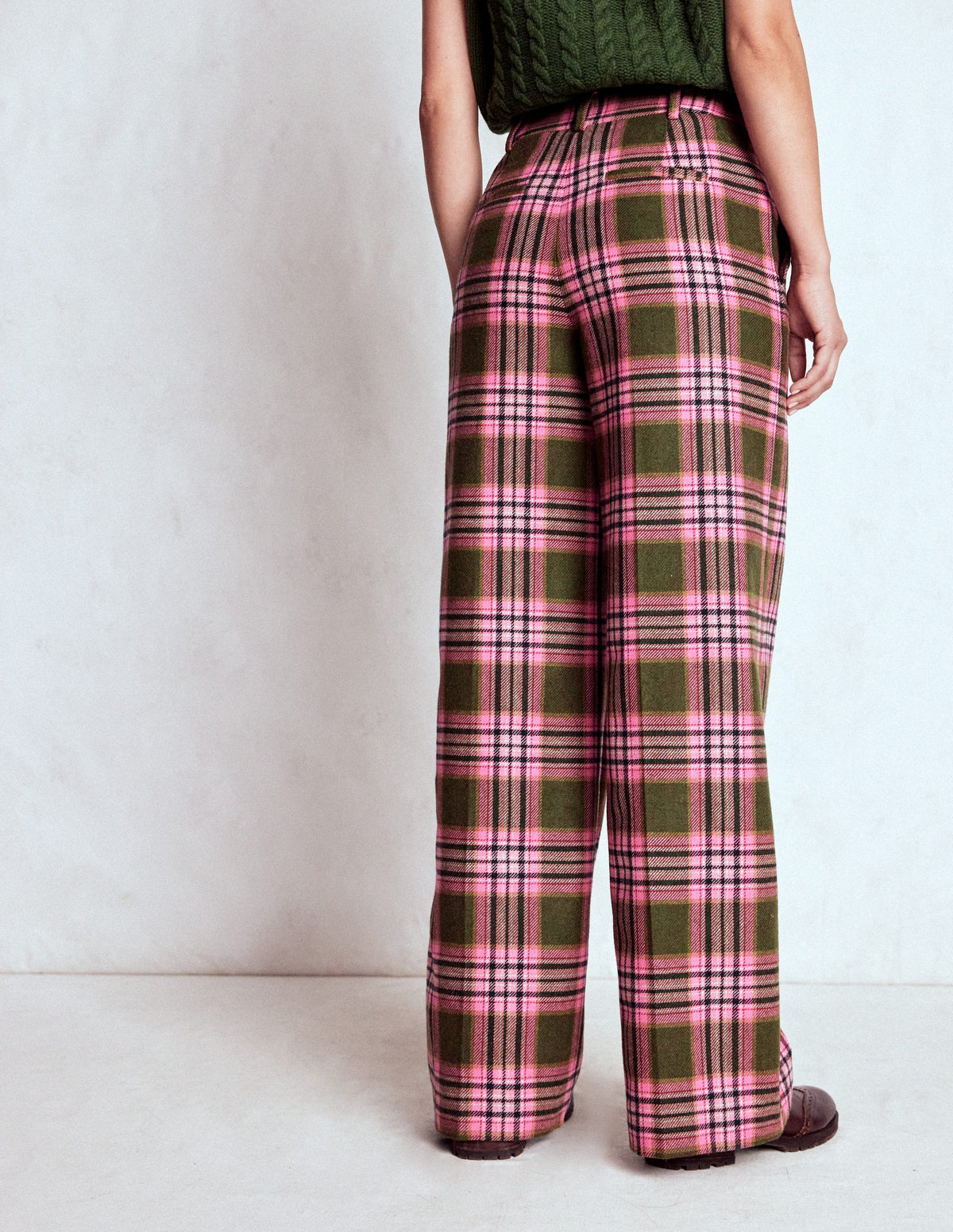 Belgravia Hose aus Wollmischung-Olivgrün, Grün und Rosa Kariert-3