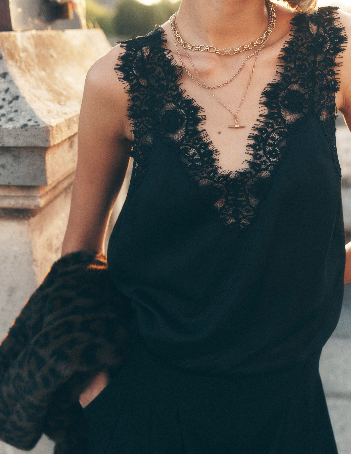 Ara Camisole-Top aus Seidenmischung mit Spitze-Schwarz - Image 6