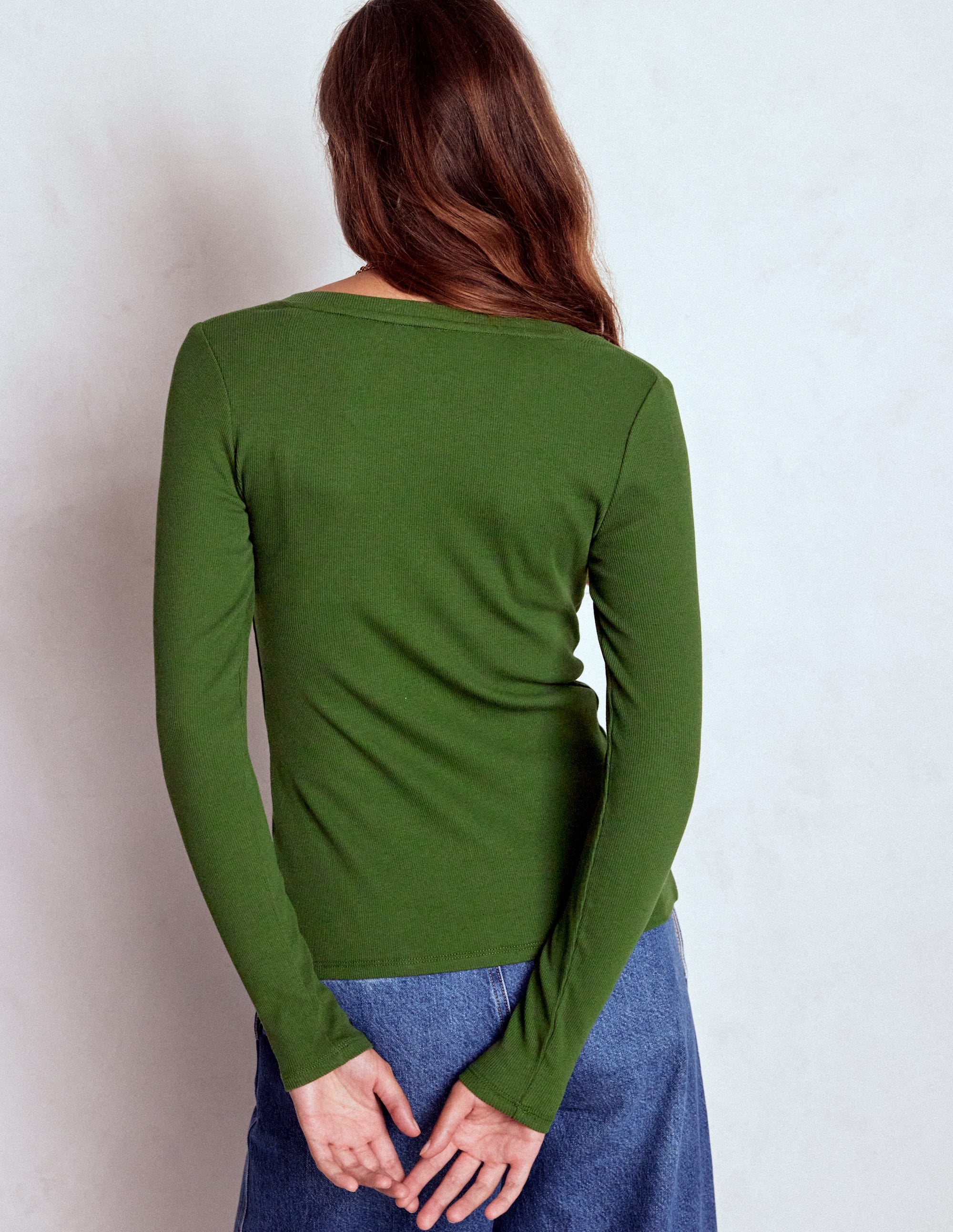 Evie Oberteil aus Rippstrick mit durchgehender Knopfleiste-Grüne Fichte - Image 3