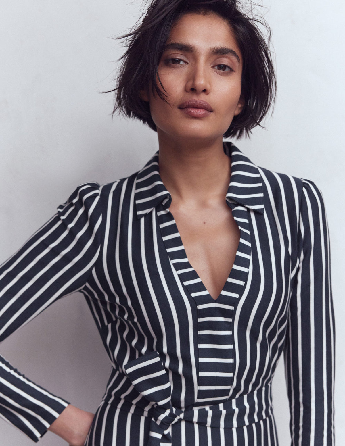 Imogen Jerseykleid mit Kragen-Französisches Navy/Naturweiß, Gestreift - Image 2