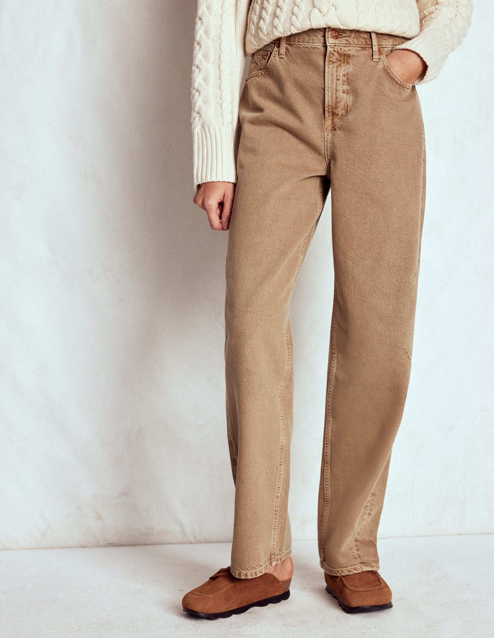 Barrel-Jeans-Tabakbraun-4
